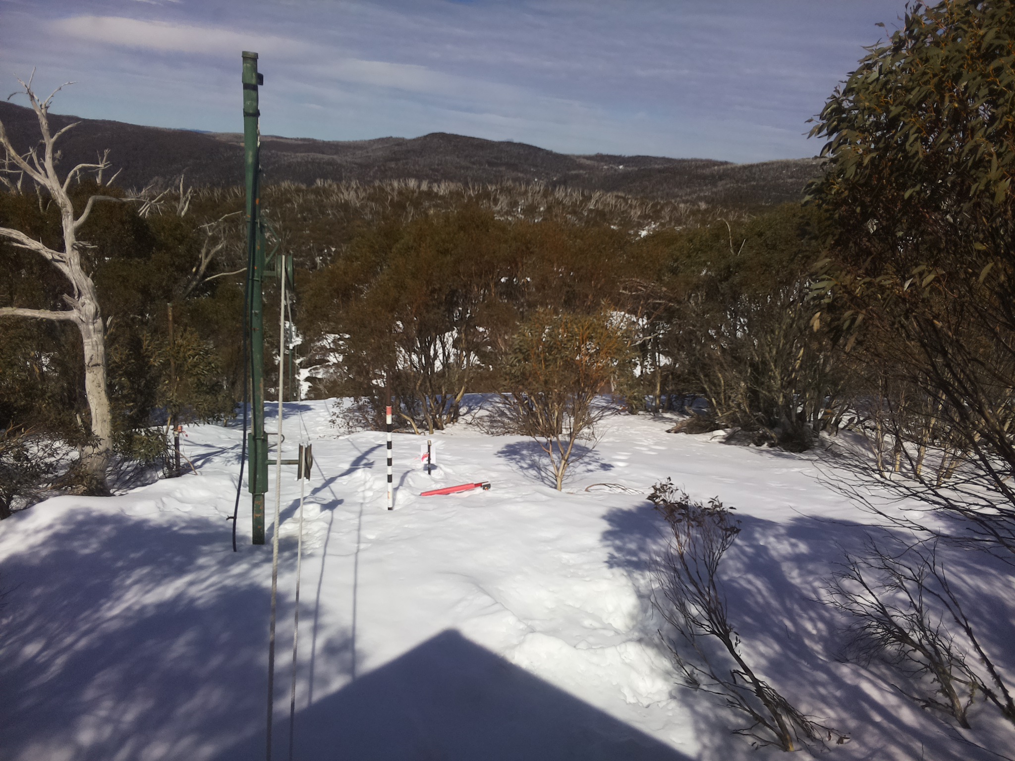 Bogong Web Cam 1:10pm Monday 25th of August 2025