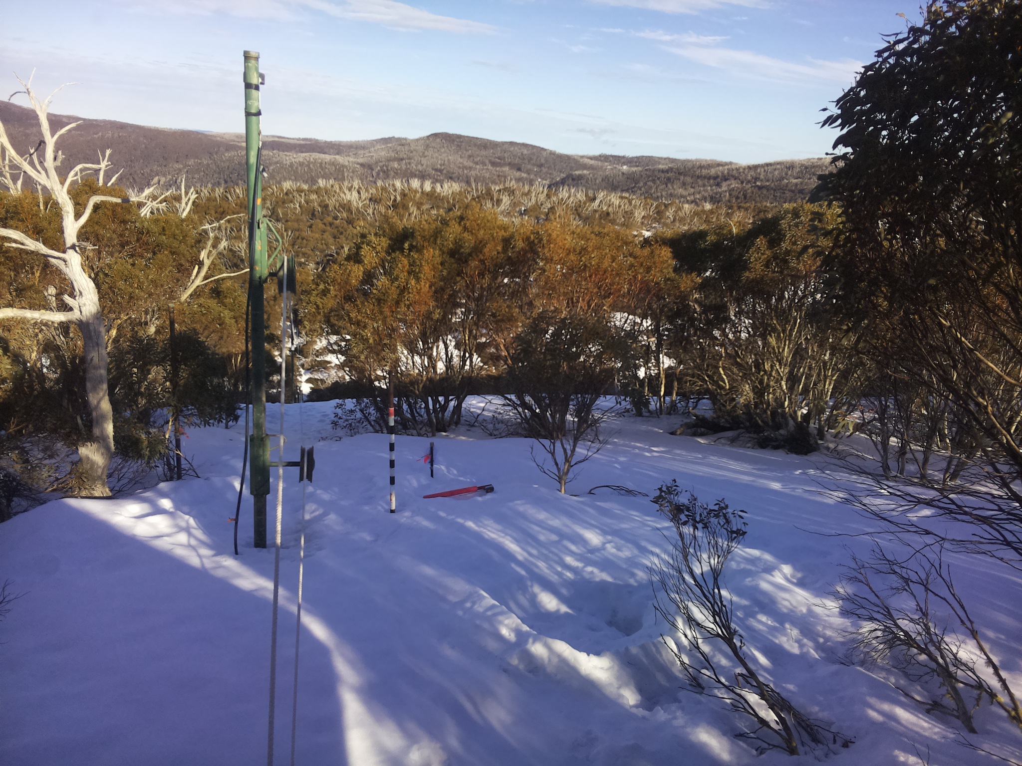 Bogong Web Cam 4:00pm Monday 25th of August 2025