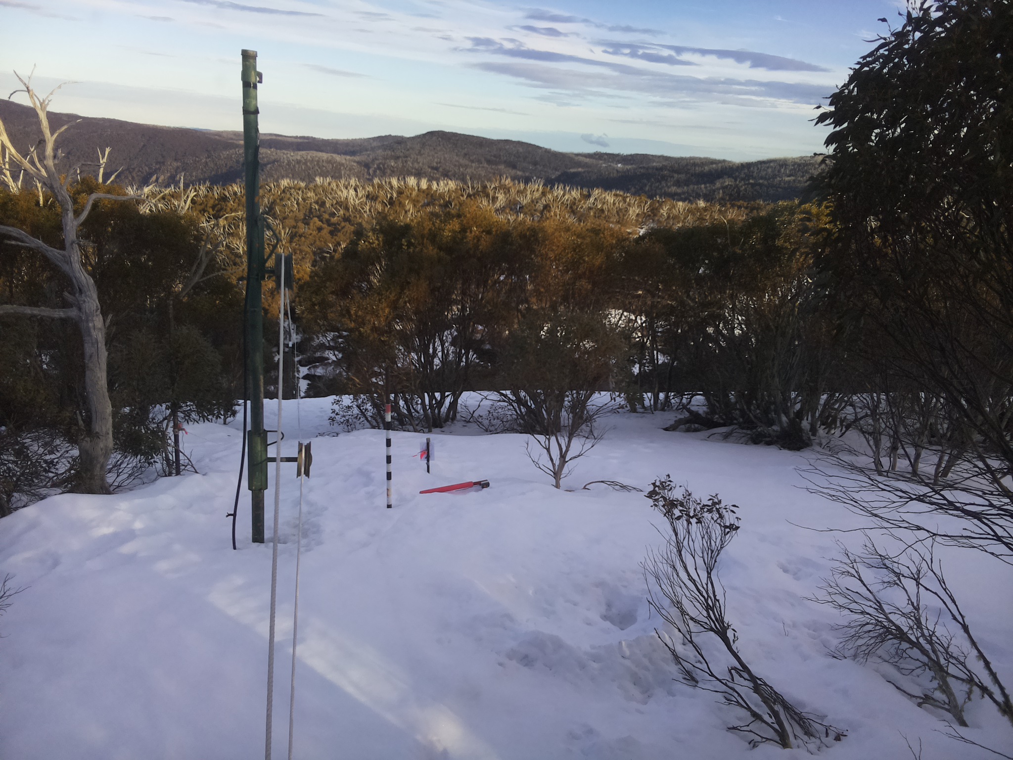 Bogong Web Cam 4:50pm Monday 25th of August 2025