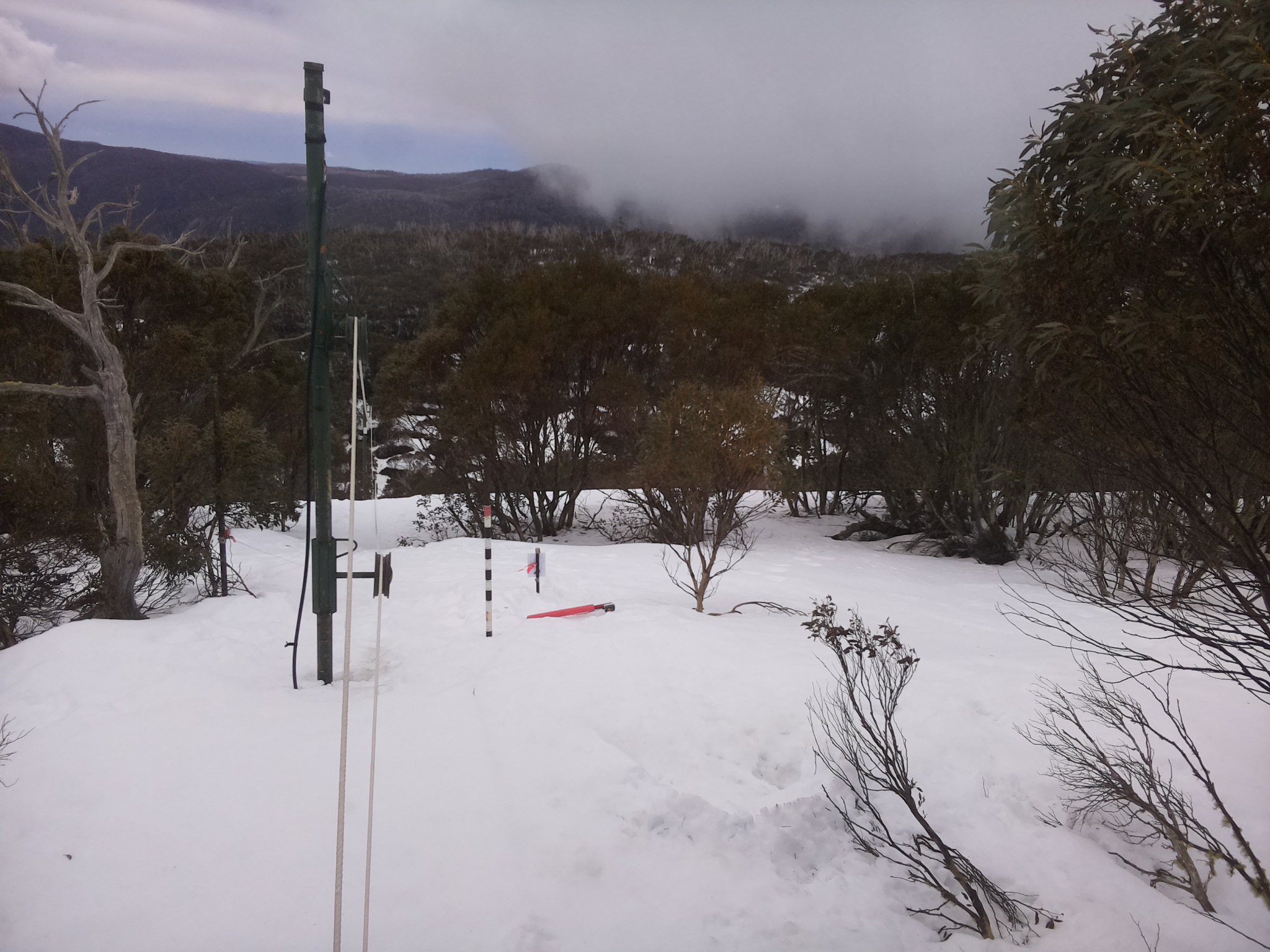 Bogong Web Cam 8:10am Tuesday 26th of August 2025