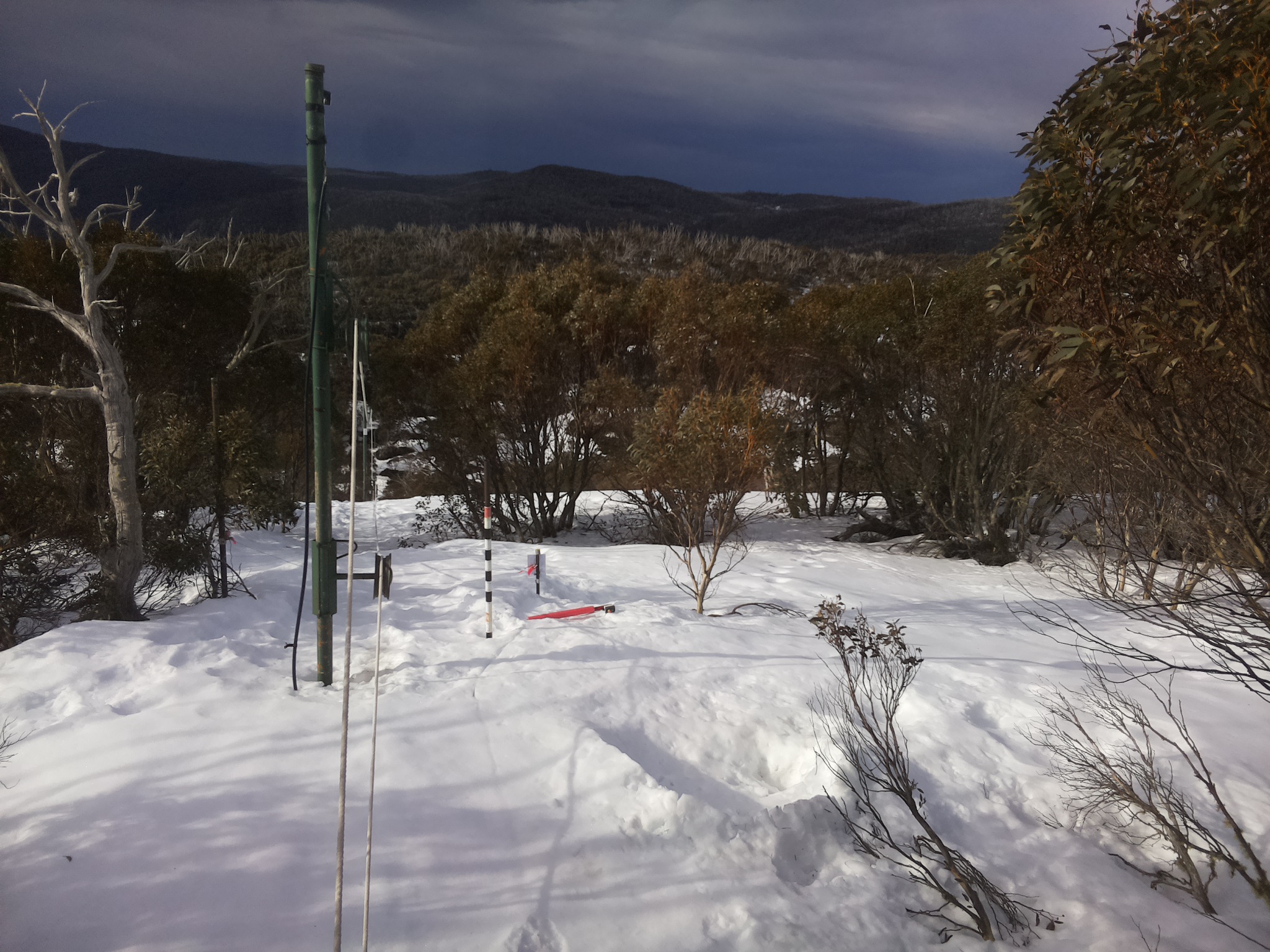 Bogong Web Cam 8:50am Tuesday 26th of August 2025