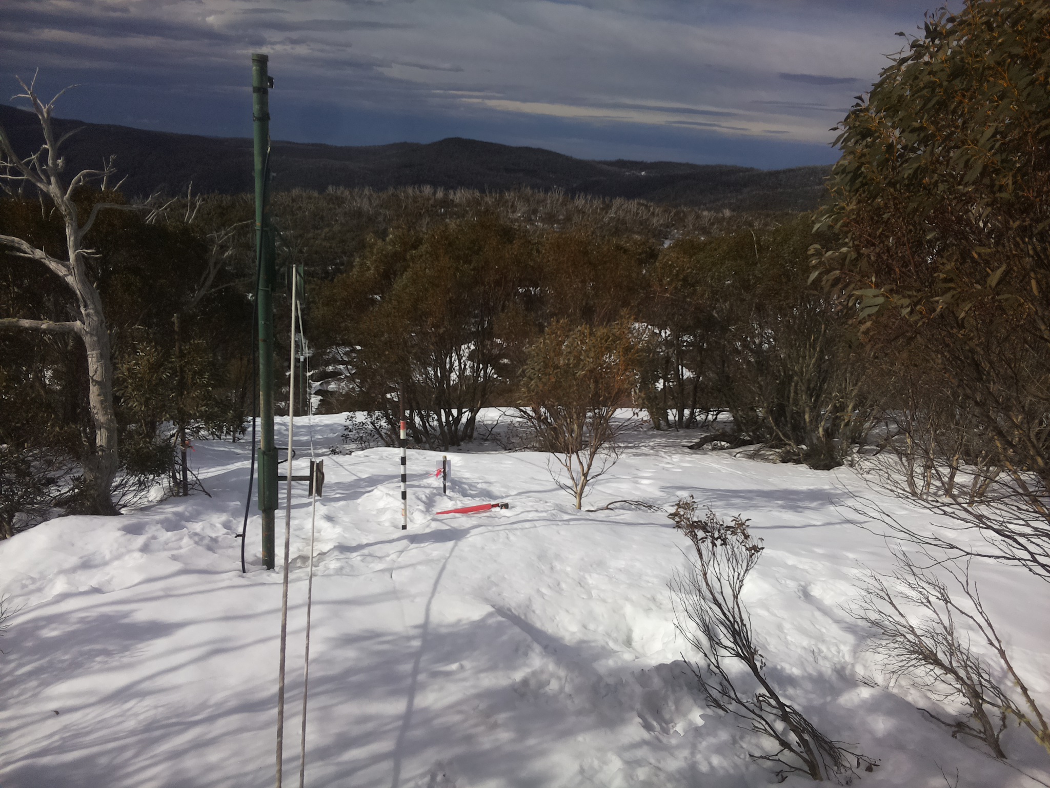Bogong Web Cam 9:50am Tuesday 26th of August 2025