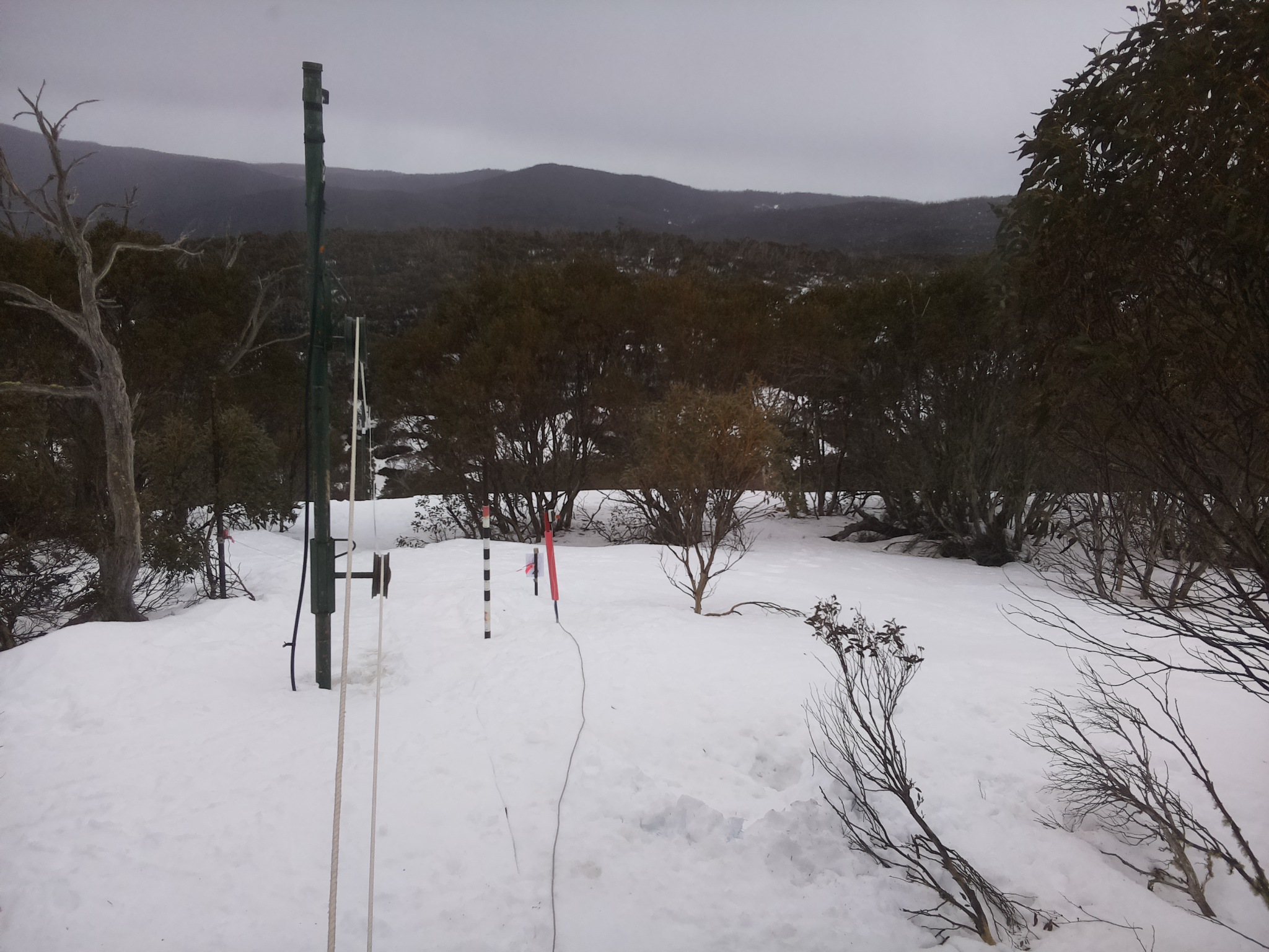 Bogong Web Cam 3:10pm Tuesday 26th of August 2025