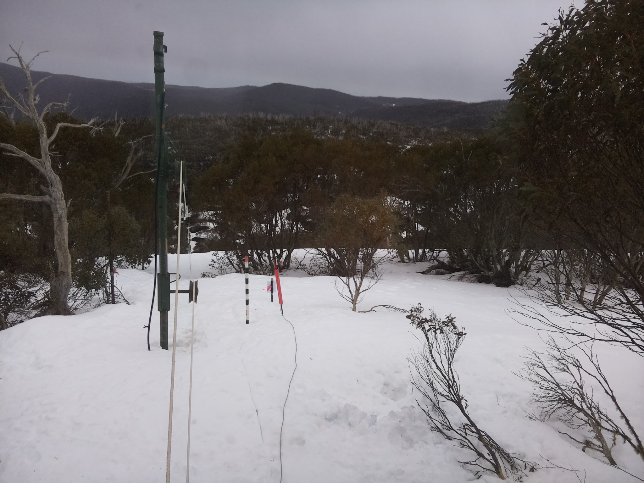 Bogong Web Cam 4:10pm Tuesday 26th of August 2025