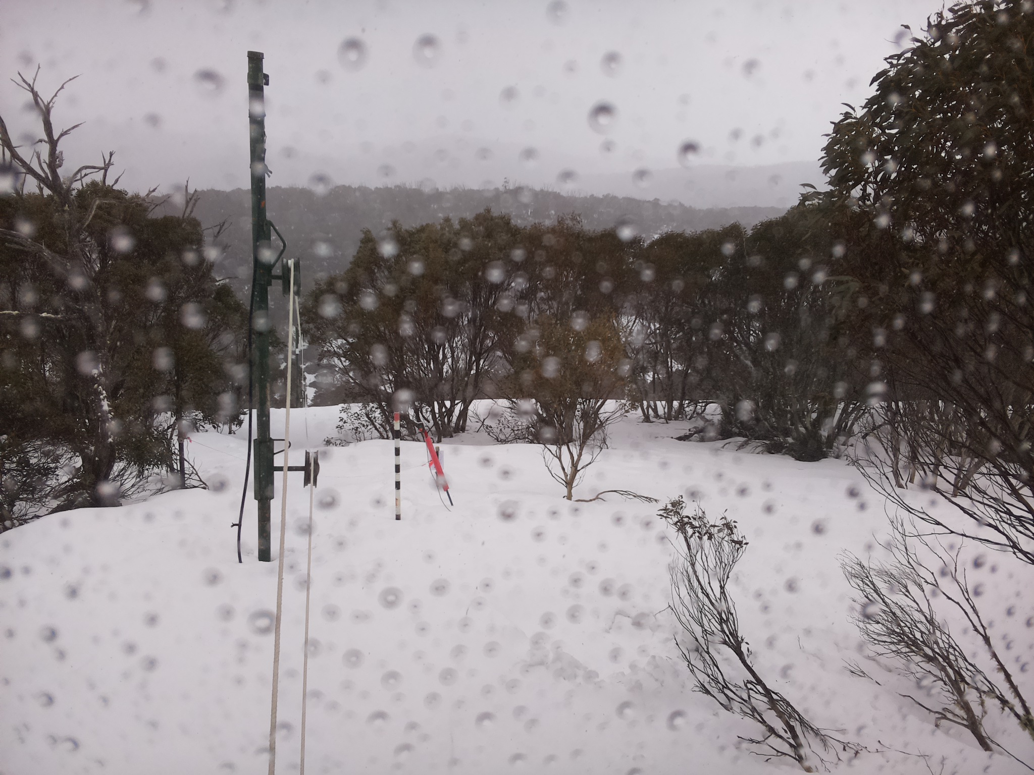 Bogong Web Cam 9:40am Wednesday 27th of August 2025
