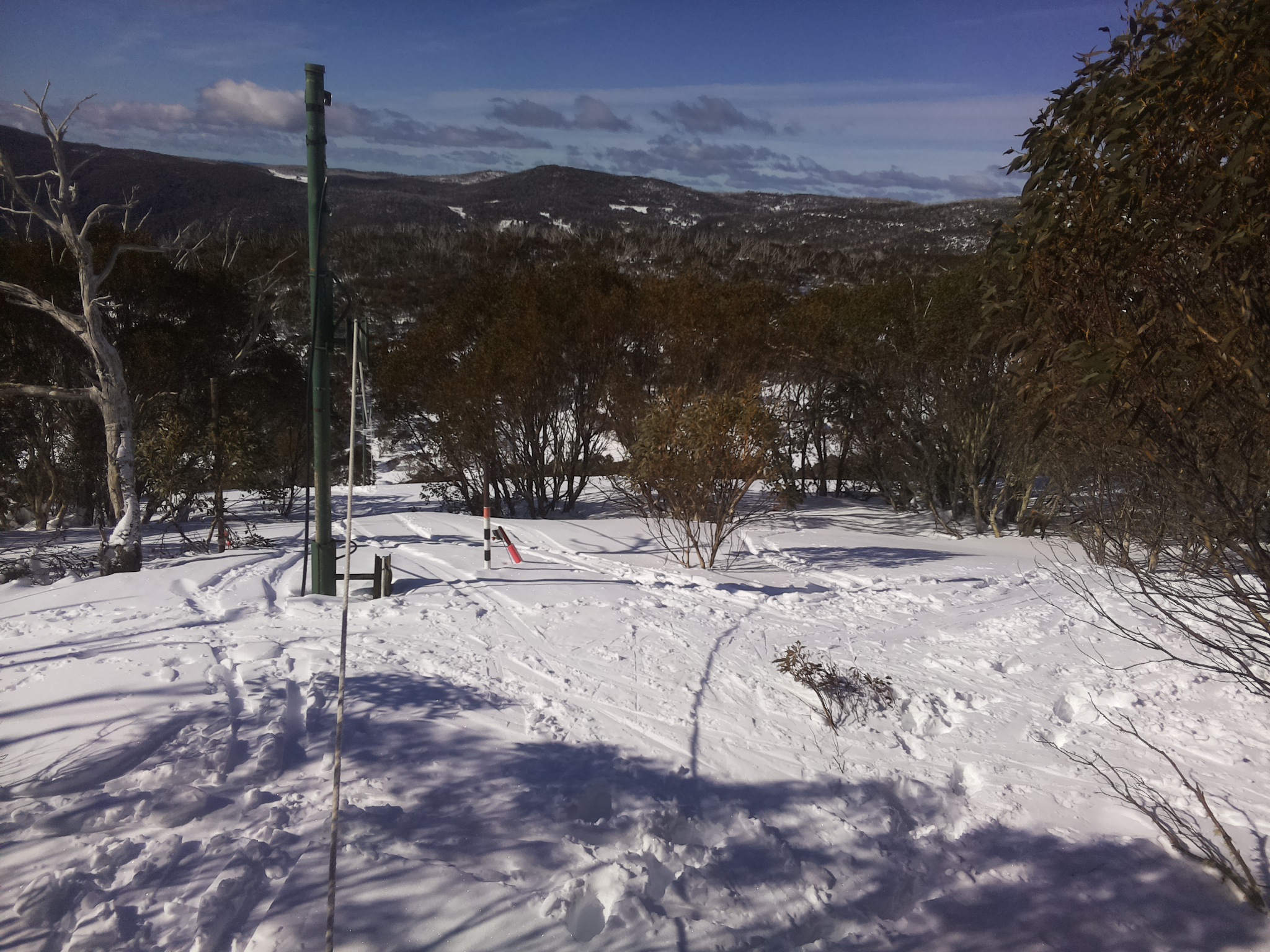 Bogong Web Cam 9:40am Monday 1st of September 2025