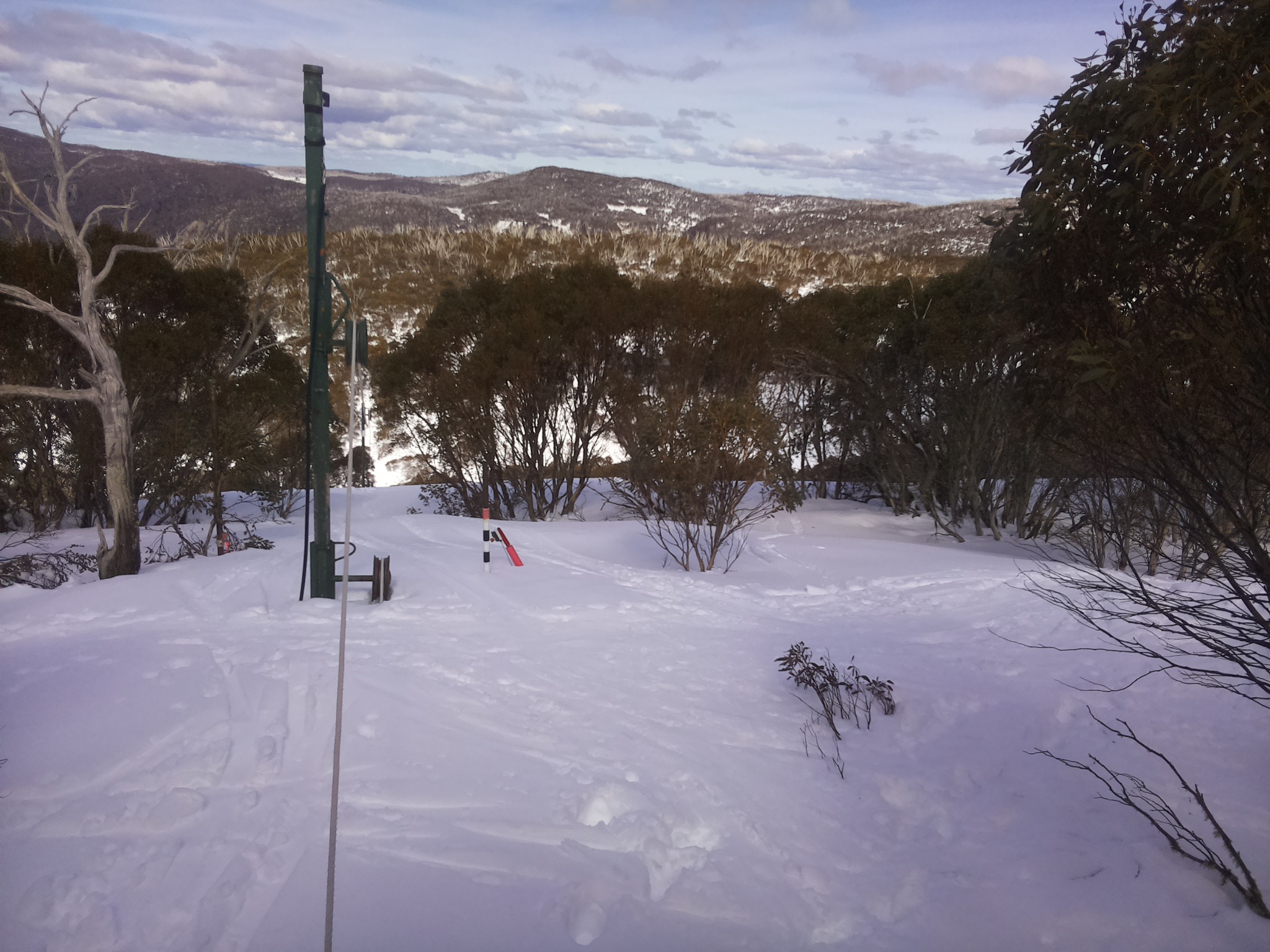 Bogong Web Cam 1:10pm Monday 1st of September 2025