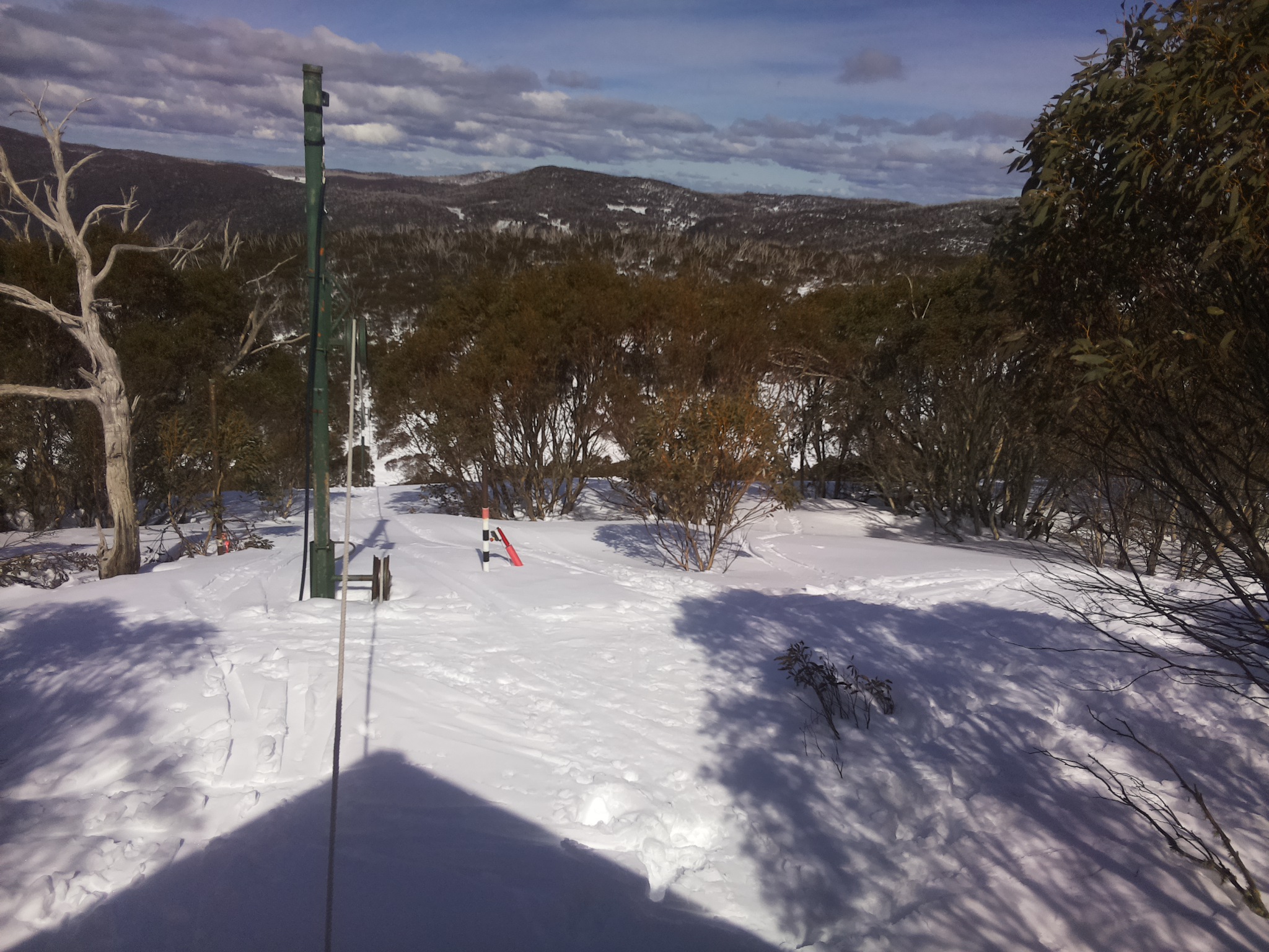 Bogong Web Cam 1:40pm Monday 1st of September 2025
