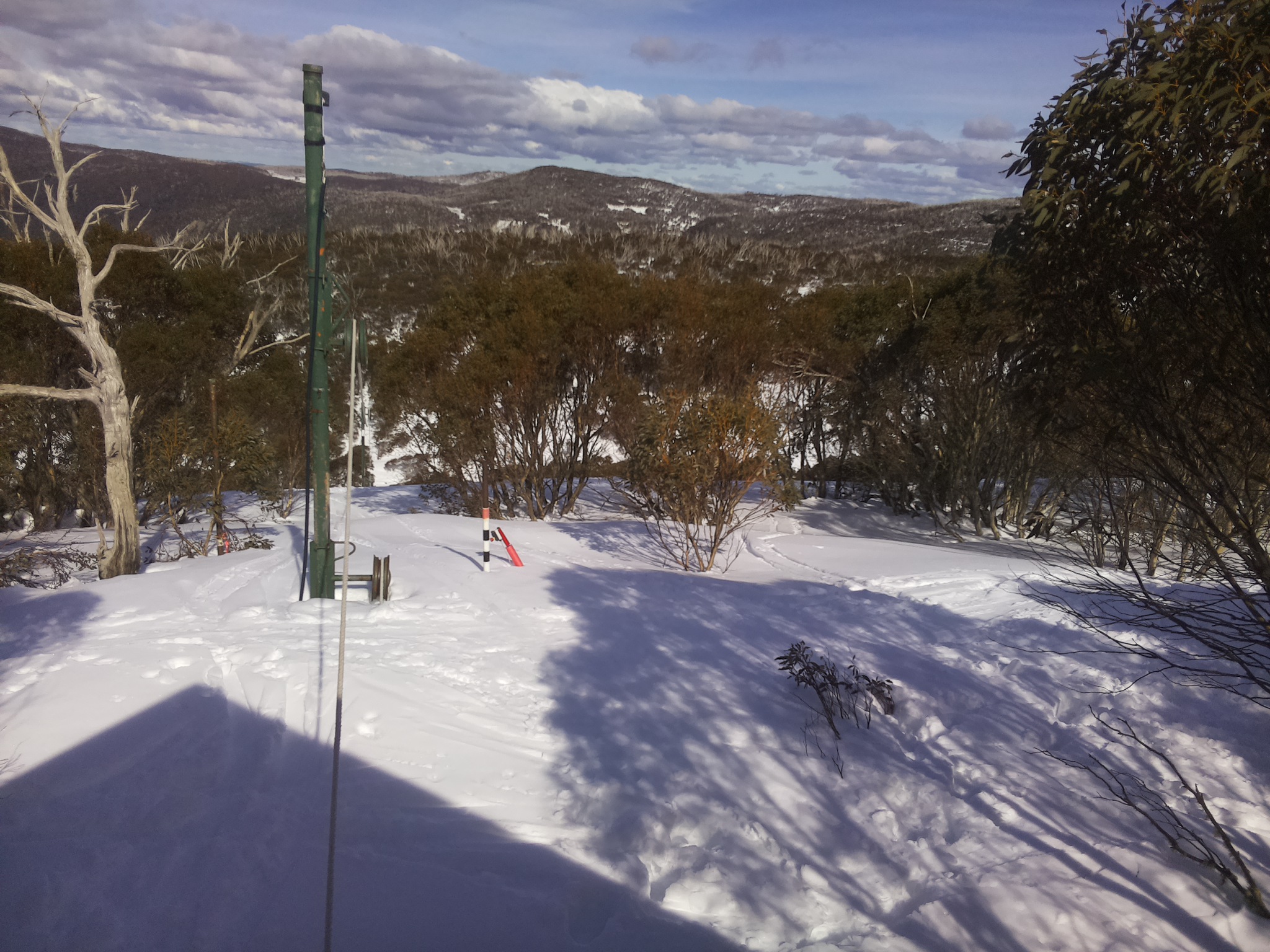 Bogong Web Cam 2:20pm Monday 1st of September 2025