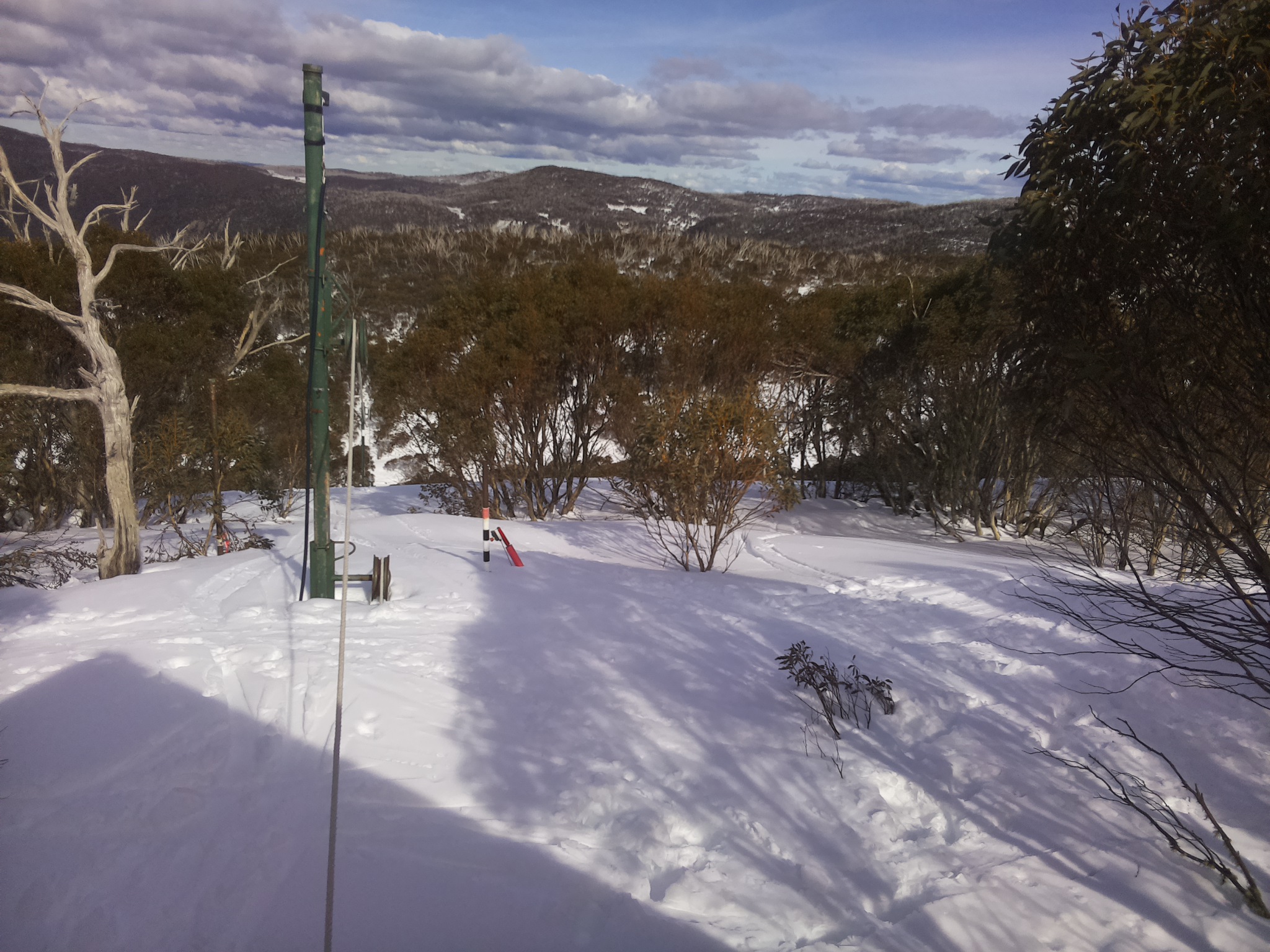 Bogong Web Cam 2:40pm Monday 1st of September 2025