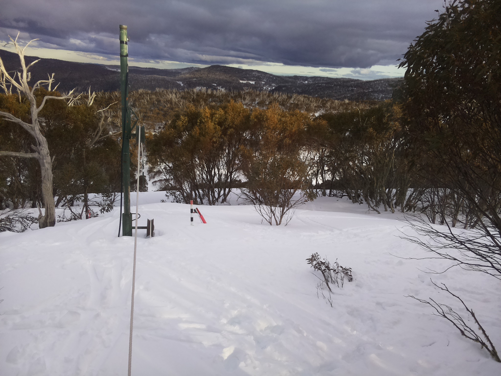 Bogong Web Cam 4:50pm Monday 1st of September 2025