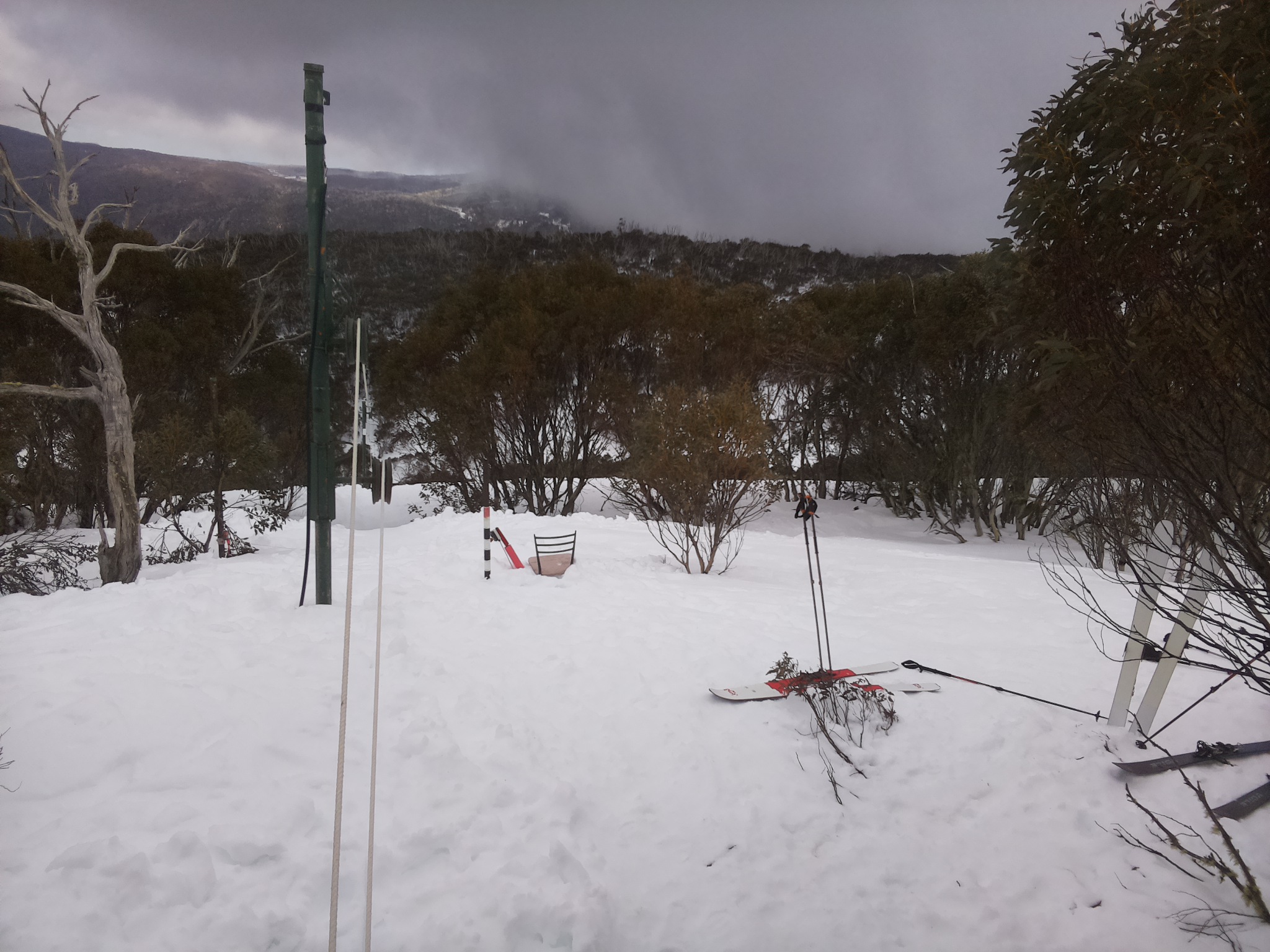 Bogong Web Cam 1:10pm Wednesday 3rd of September 2025