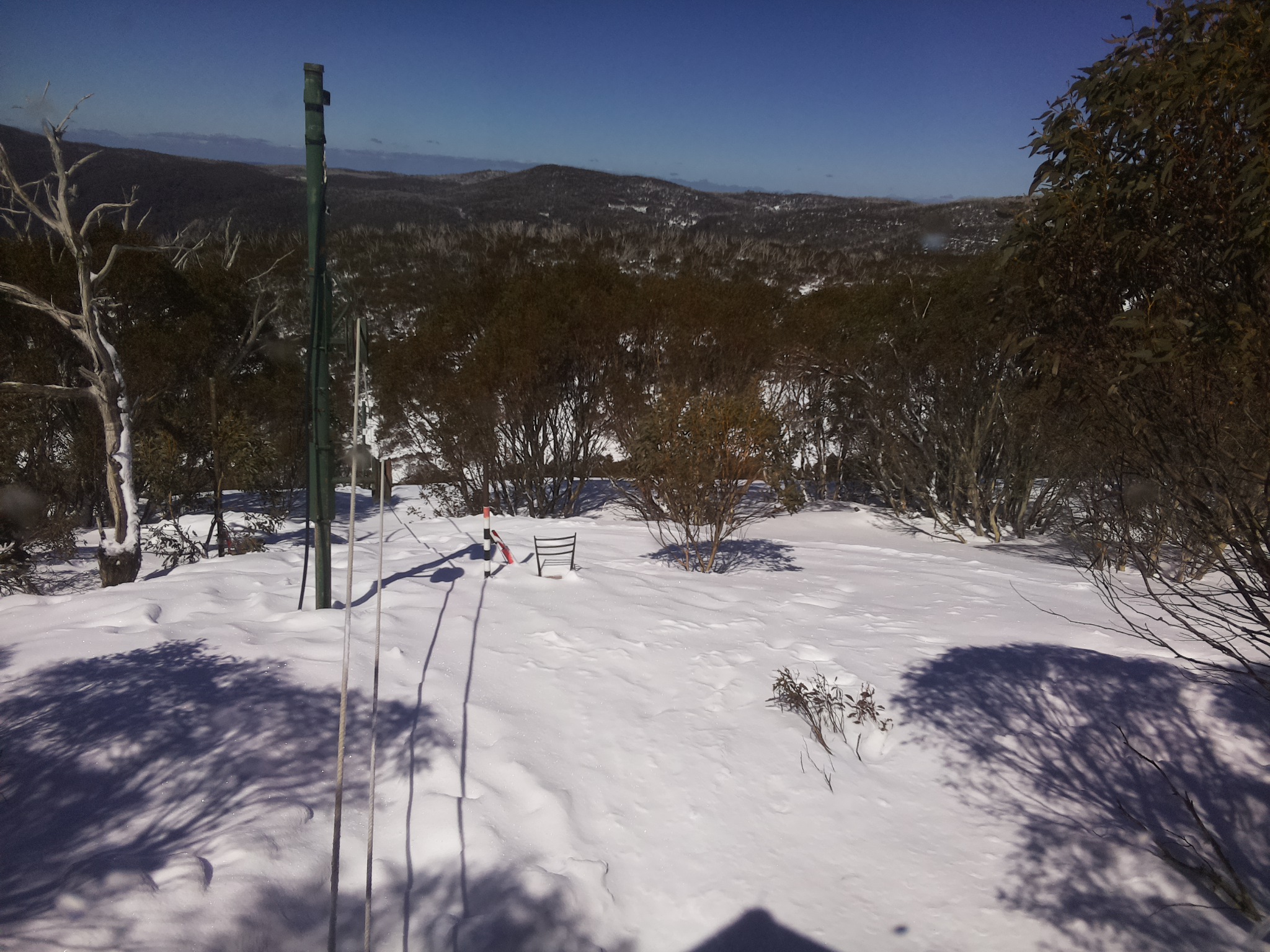 Bogong Web Cam 12:20pm Friday 5th of September 2025