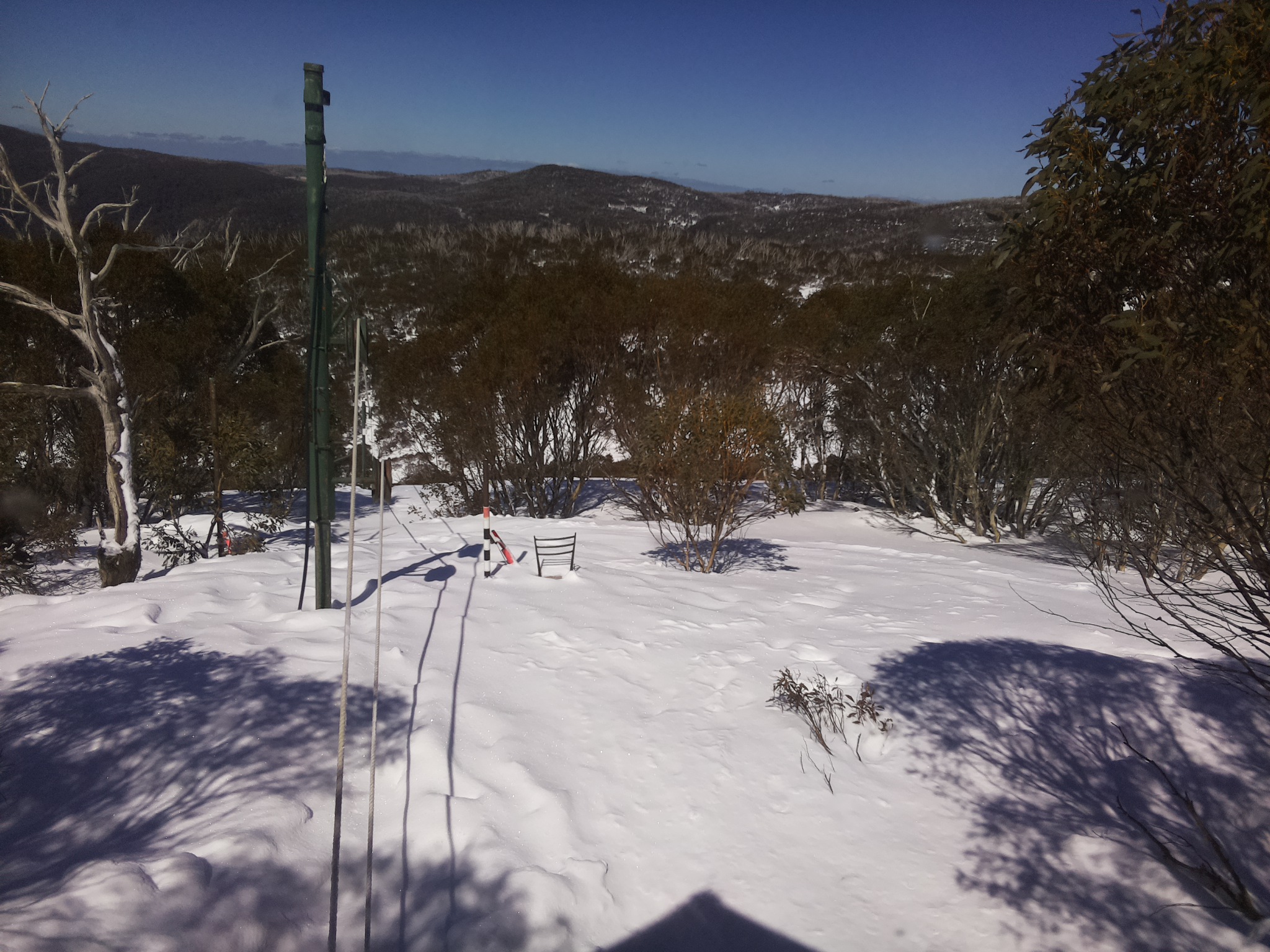 Bogong Web Cam 12:30pm Friday 5th of September 2025