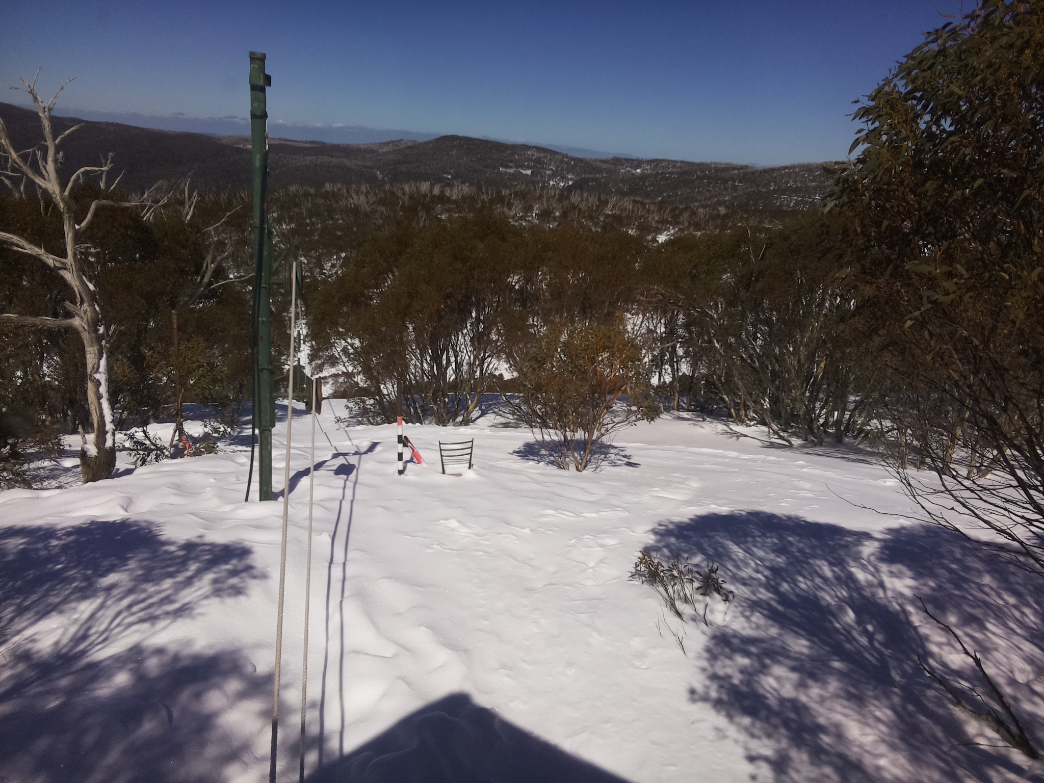 Bogong Web Cam 1:00pm Friday 5th of September 2025