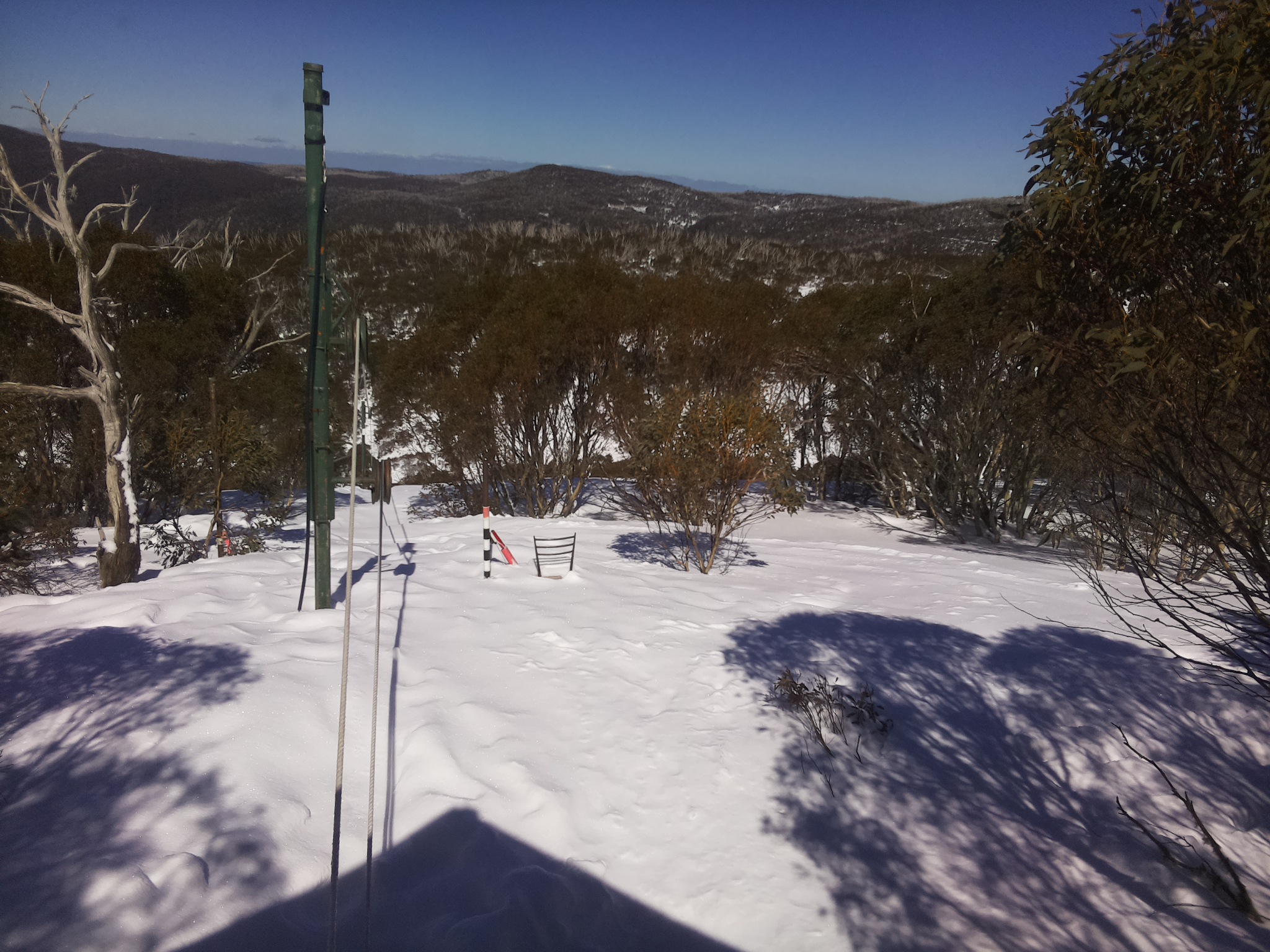 Bogong Web Cam 1:20pm Friday 5th of September 2025
