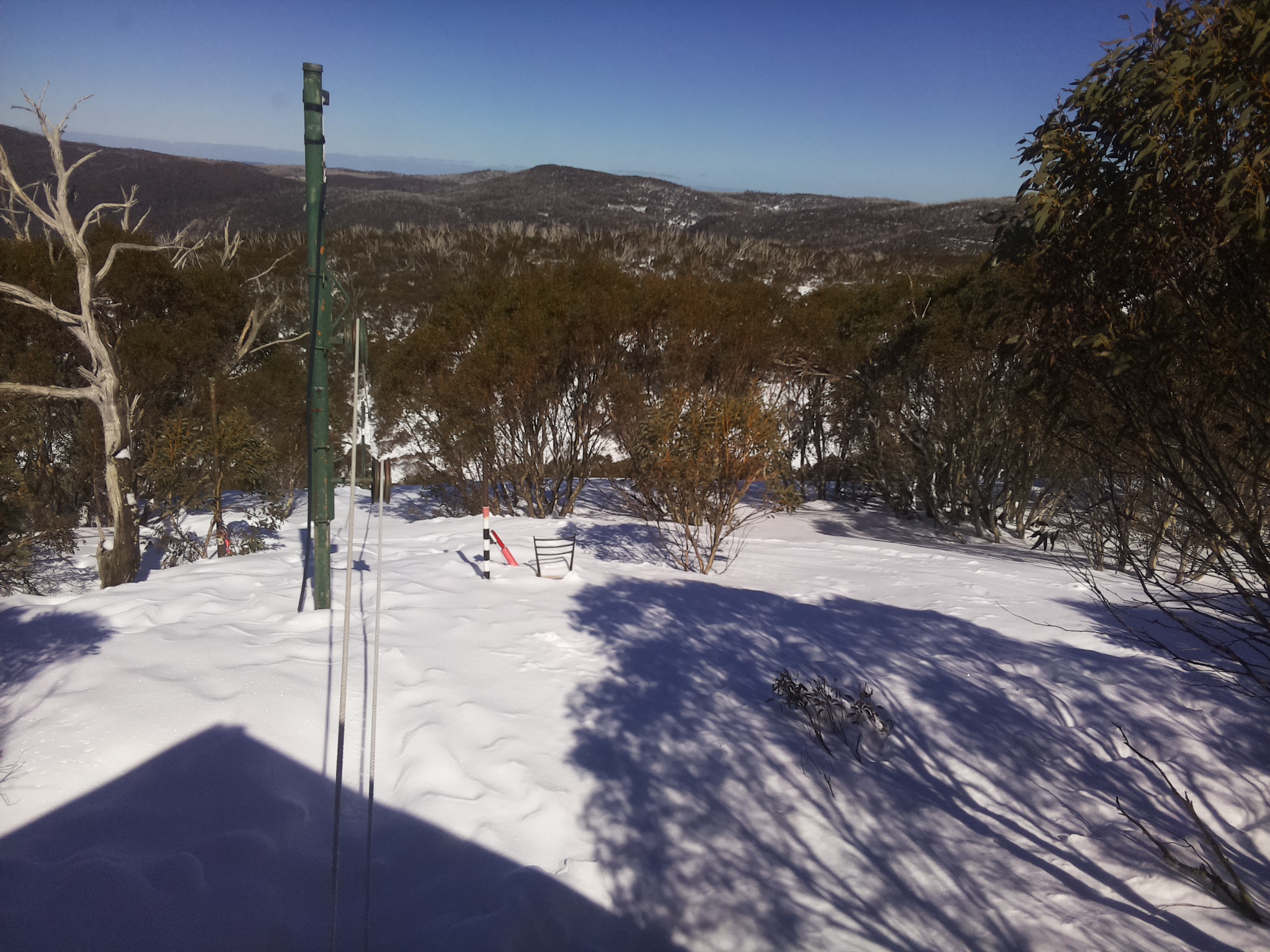 Bogong Web Cam 2:10pm Friday 5th of September 2025