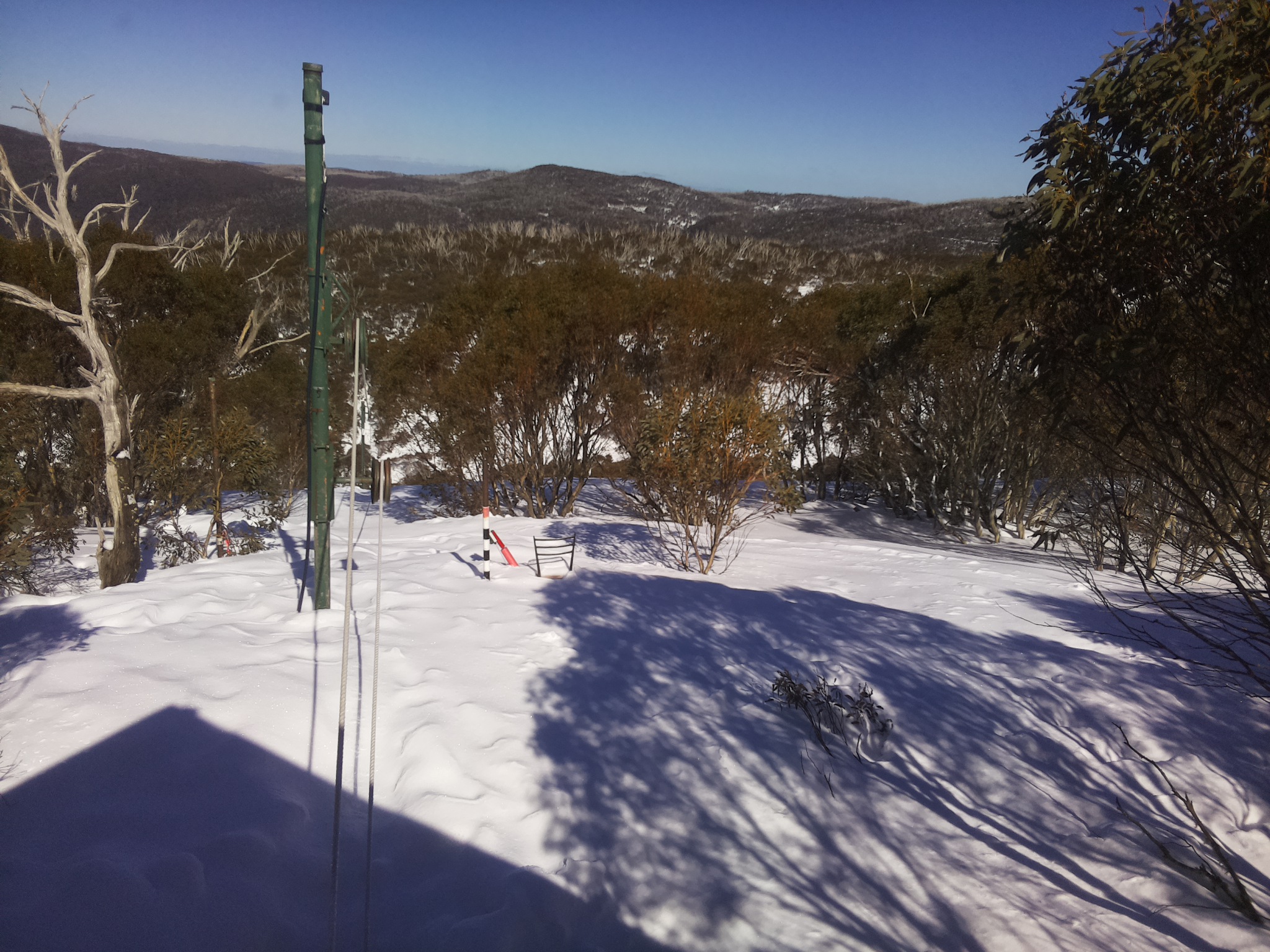 Bogong Web Cam 2:20pm Friday 5th of September 2025