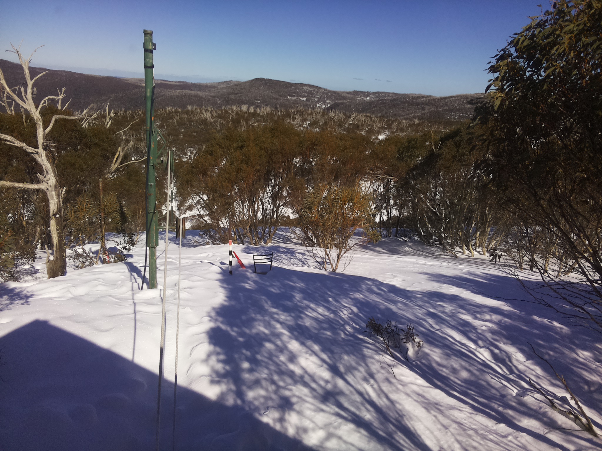 Bogong Web Cam 2:40pm Friday 5th of September 2025