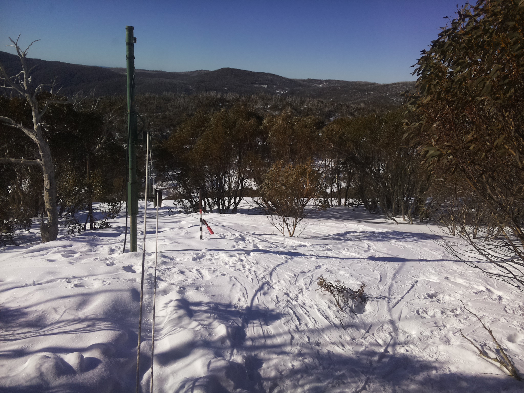 Bogong Web Cam 8:40am Saturday 6th of September 2025