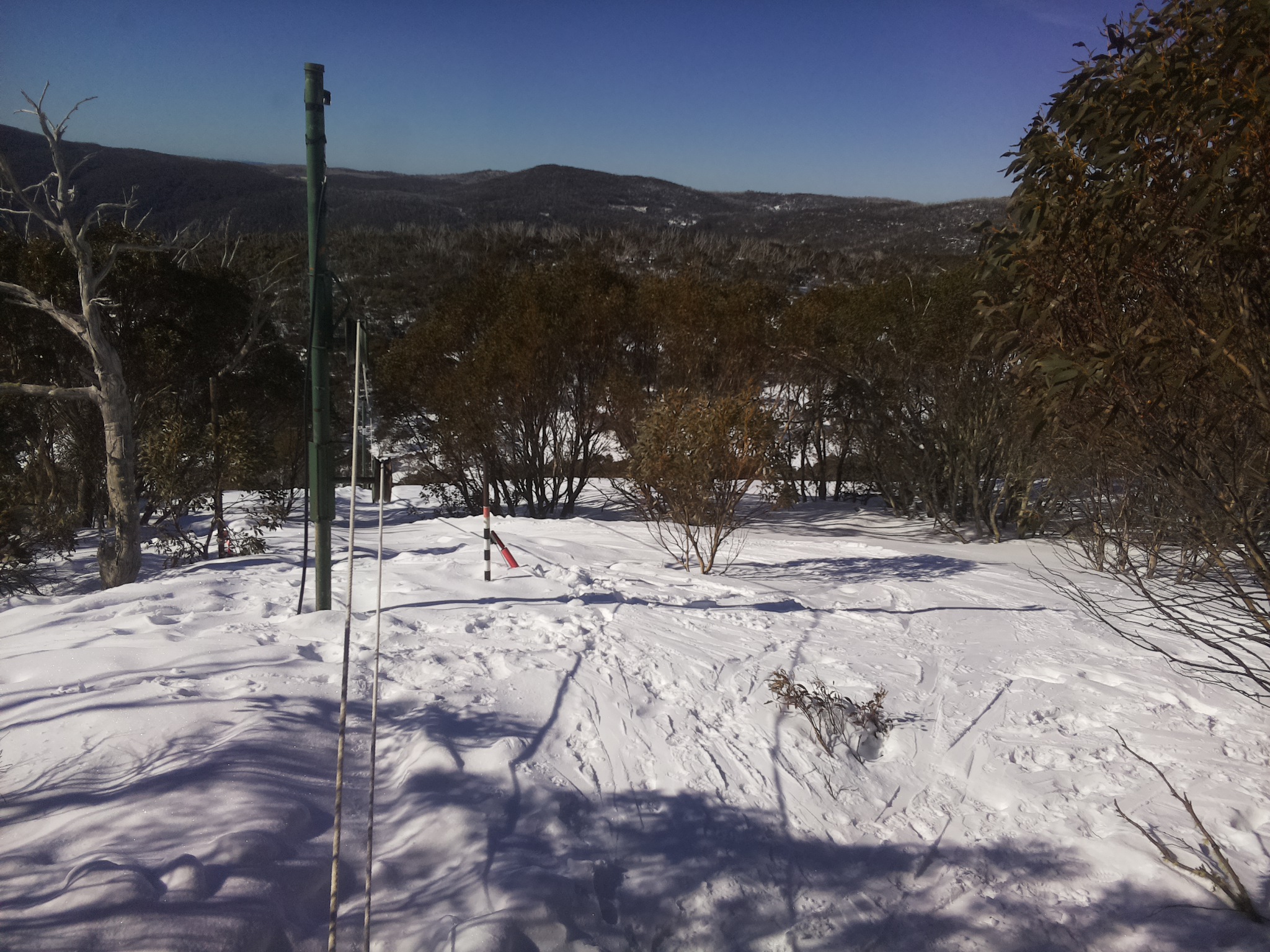 Bogong Web Cam 9:20am Saturday 6th of September 2025