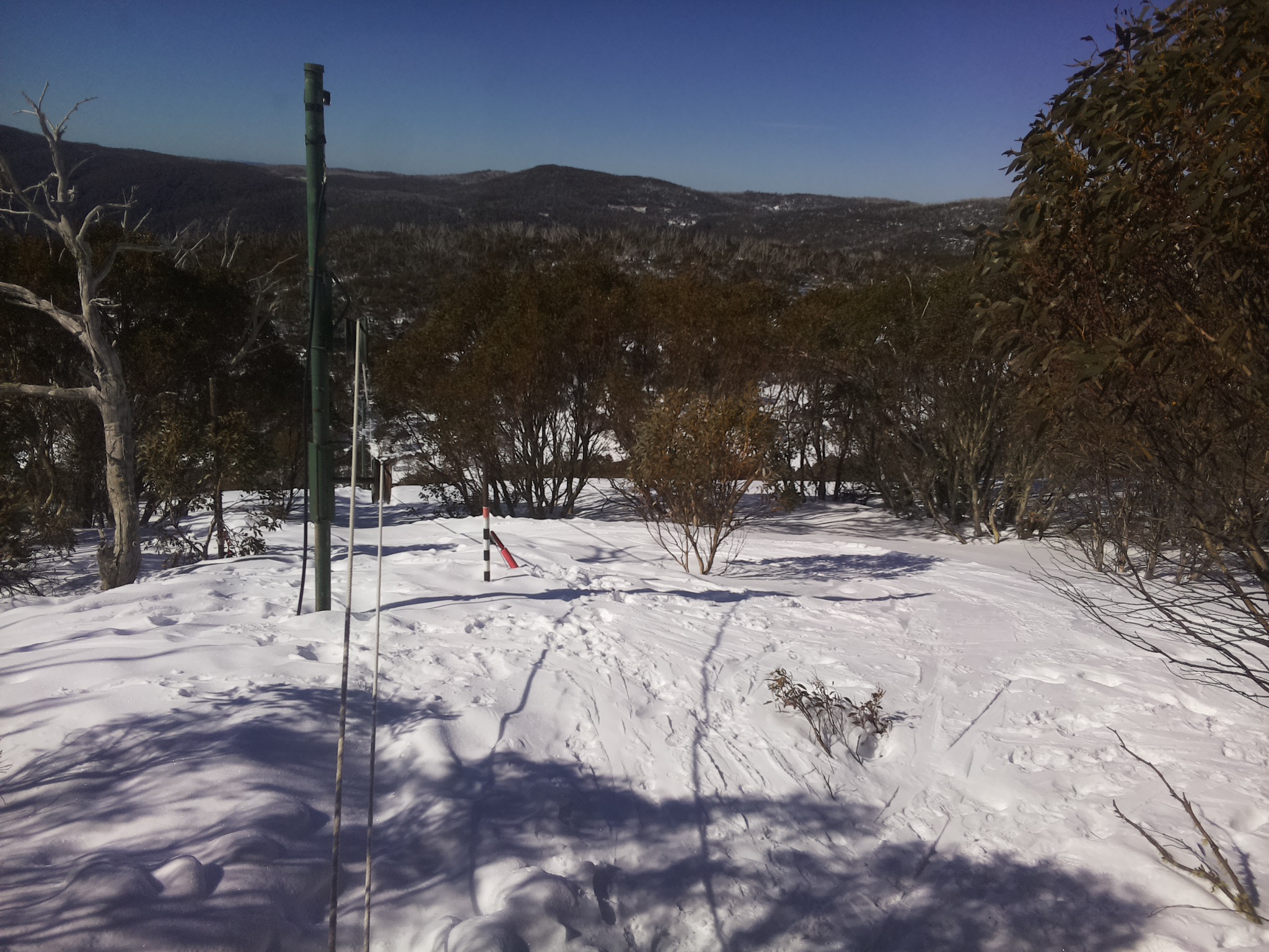 Bogong Web Cam 9:50am Saturday 6th of September 2025