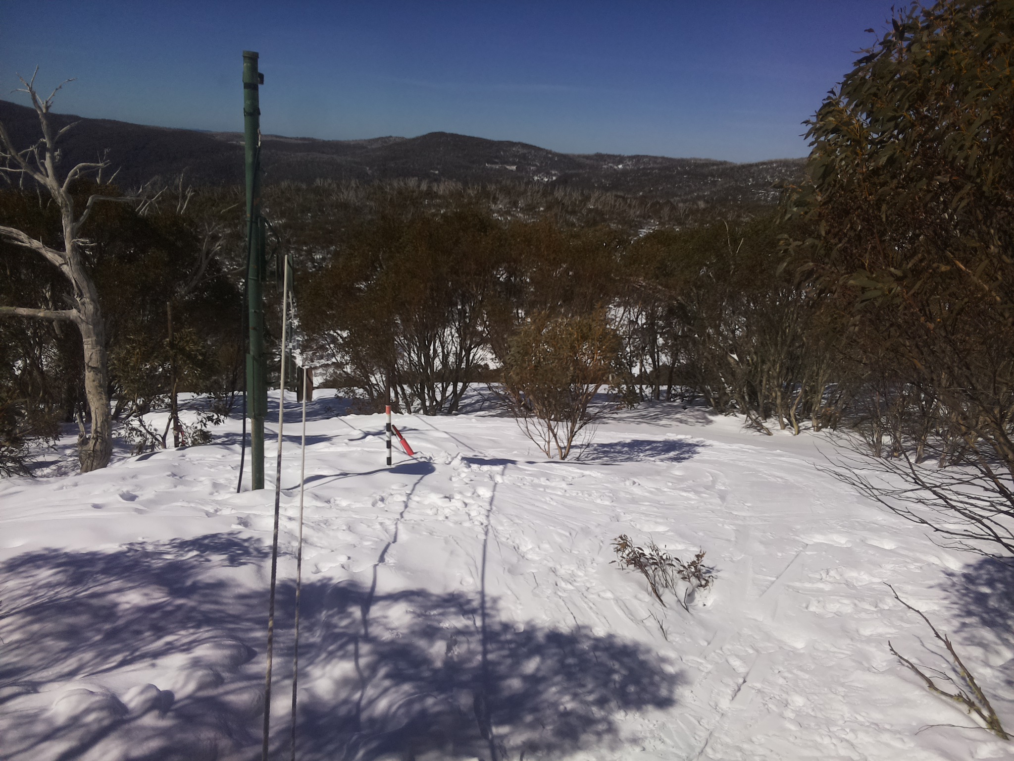 Bogong Web Cam 10:40am Saturday 6th of September 2025