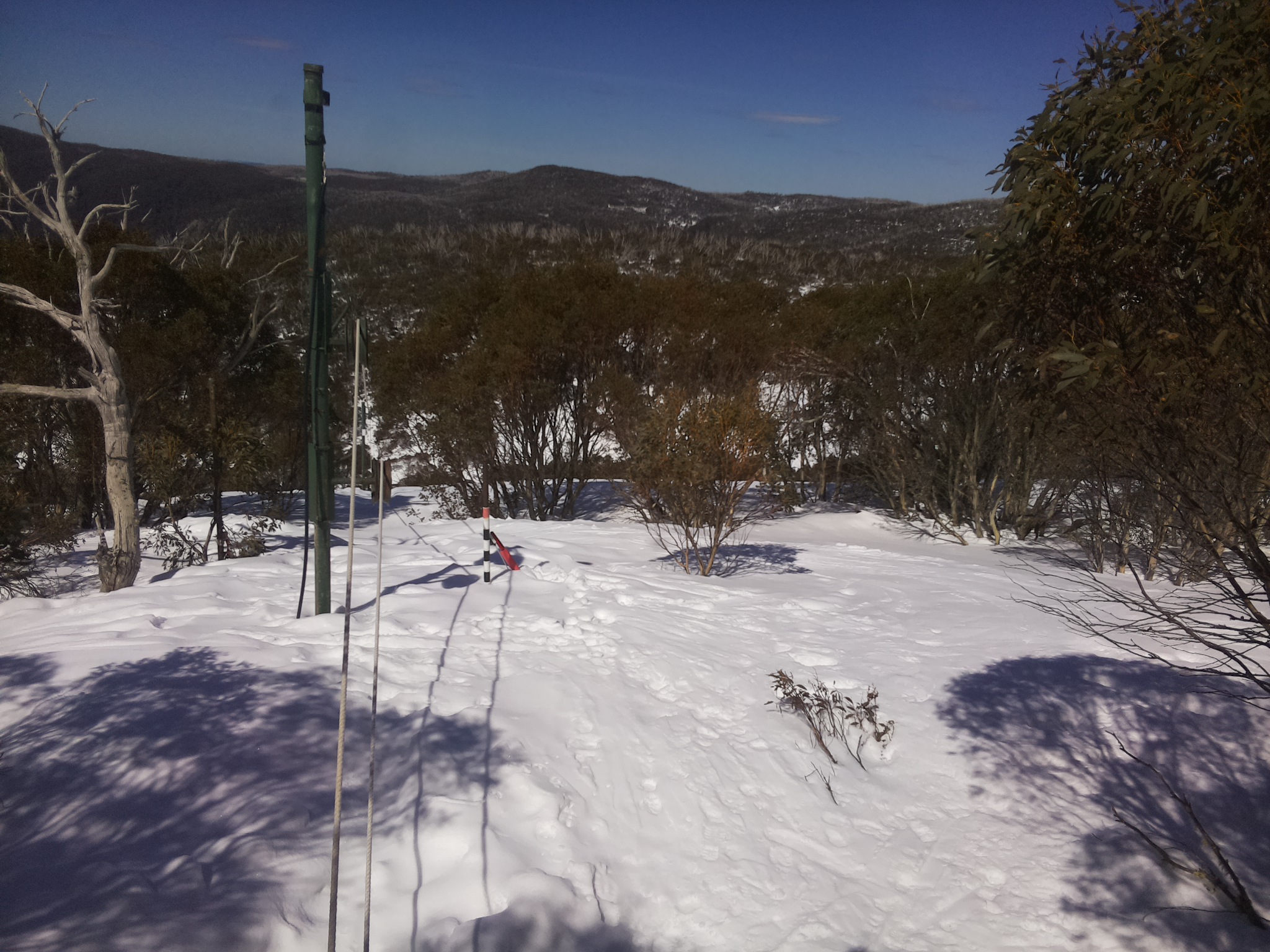 Bogong Web Cam 12:00pm Saturday 6th of September 2025