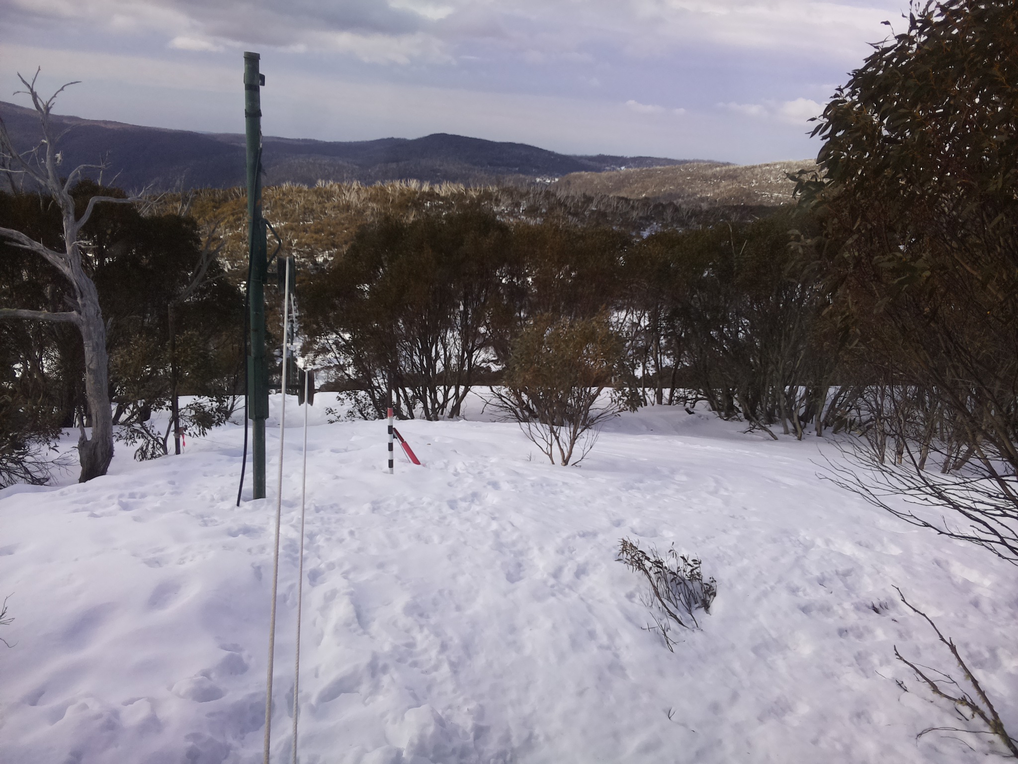 Bogong Web Cam 9:20am Sunday 7th of September 2025
