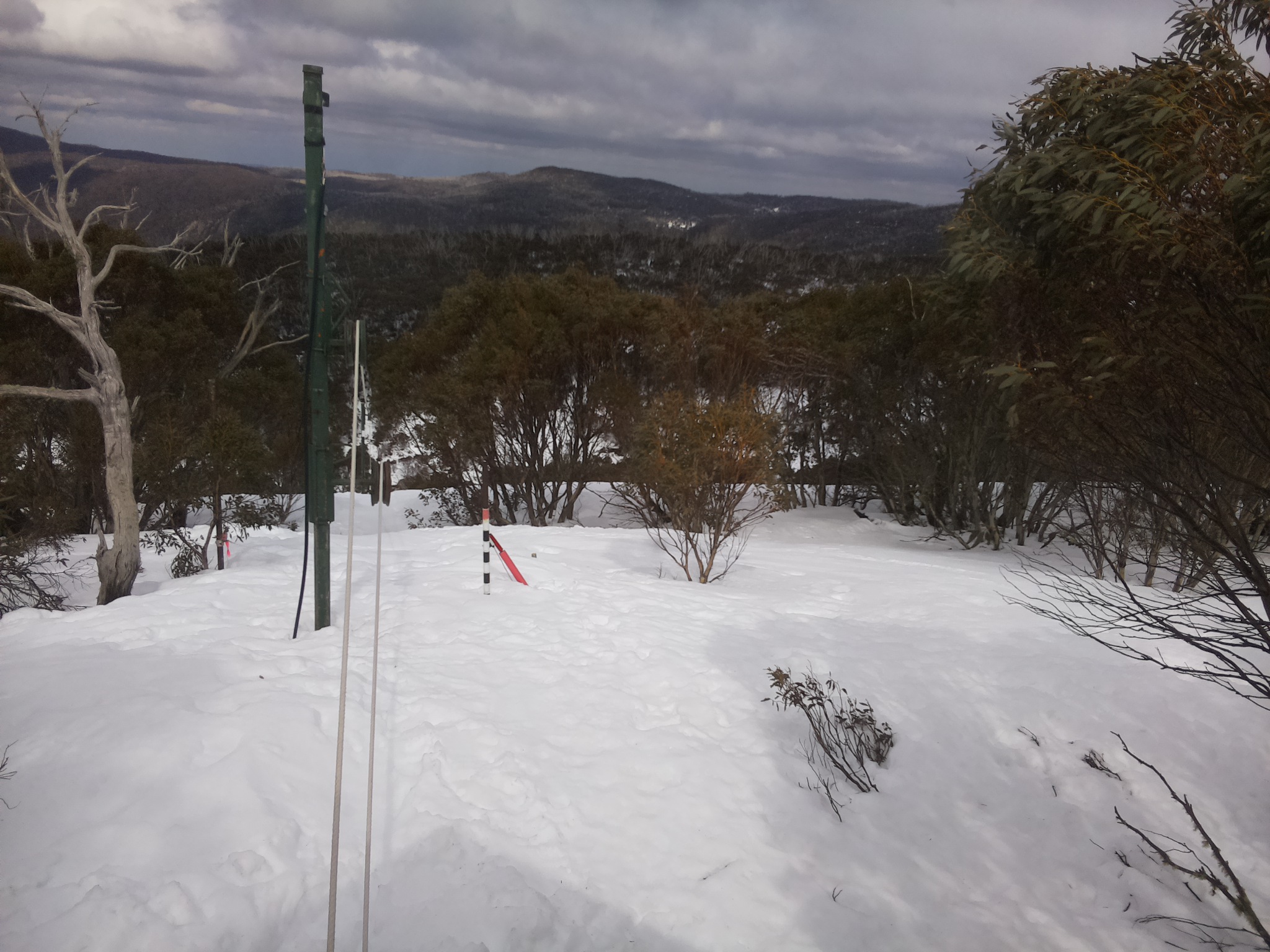 Bogong Web Cam 1:20pm Sunday 7th of September 2025