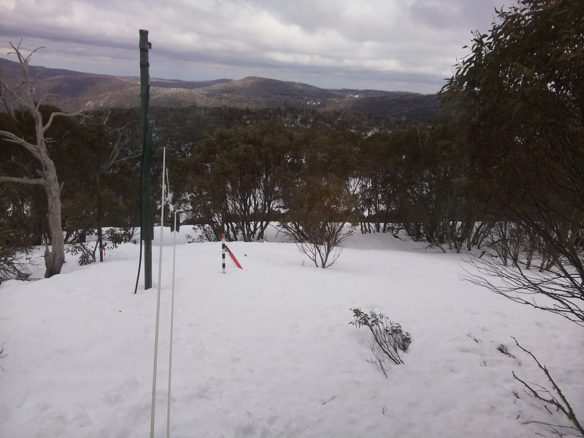 Bogong Web Cam 1:30pm Sunday 7th of September 2025