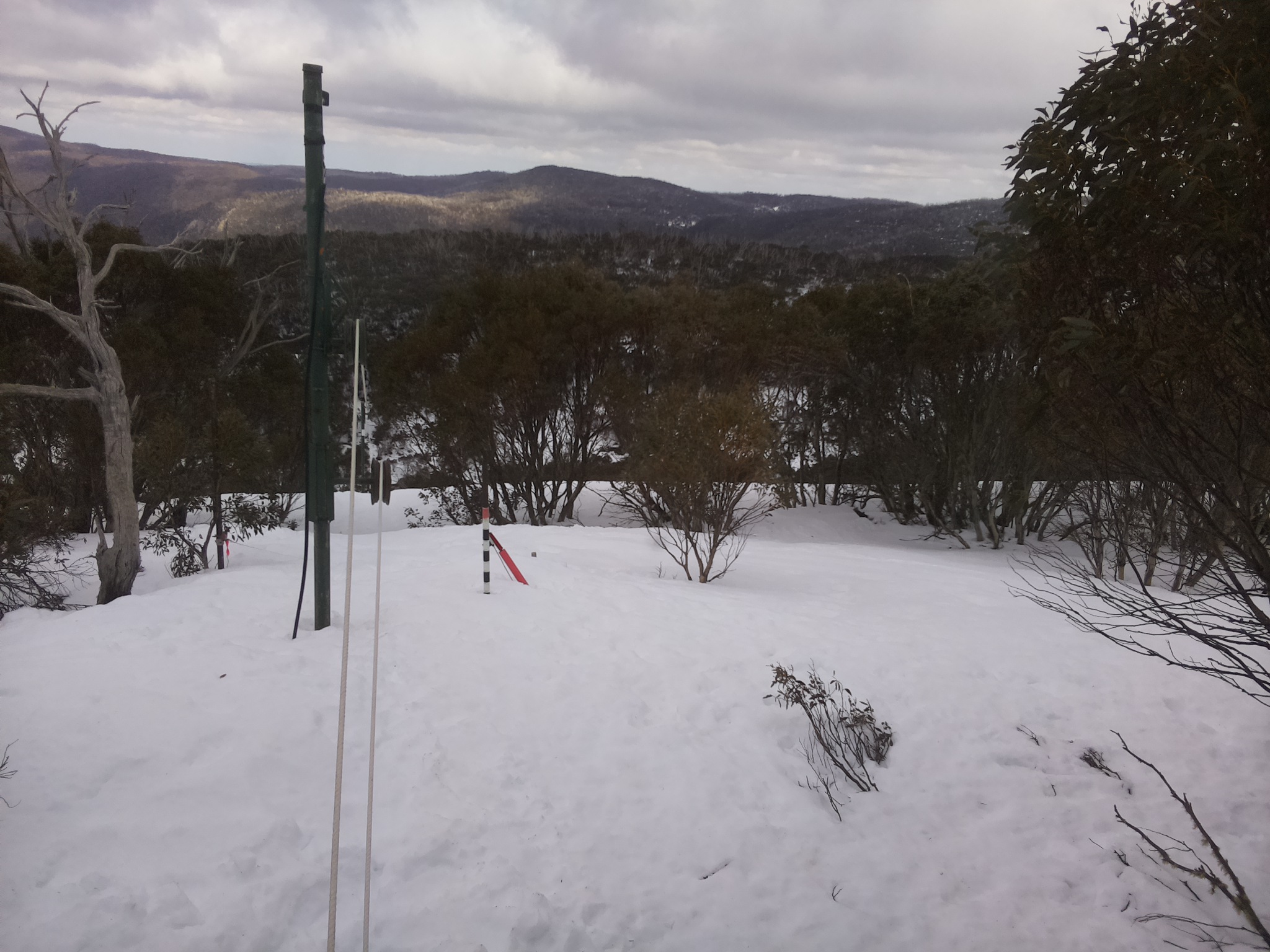 Bogong Web Cam 2:00pm Sunday 7th of September 2025
