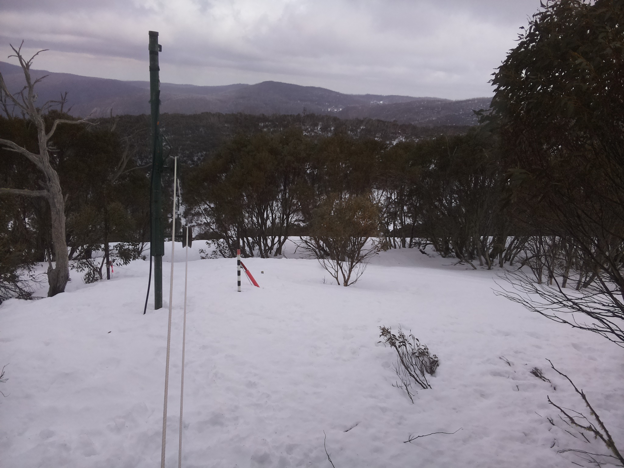Bogong Web Cam 2:20pm Sunday 7th of September 2025