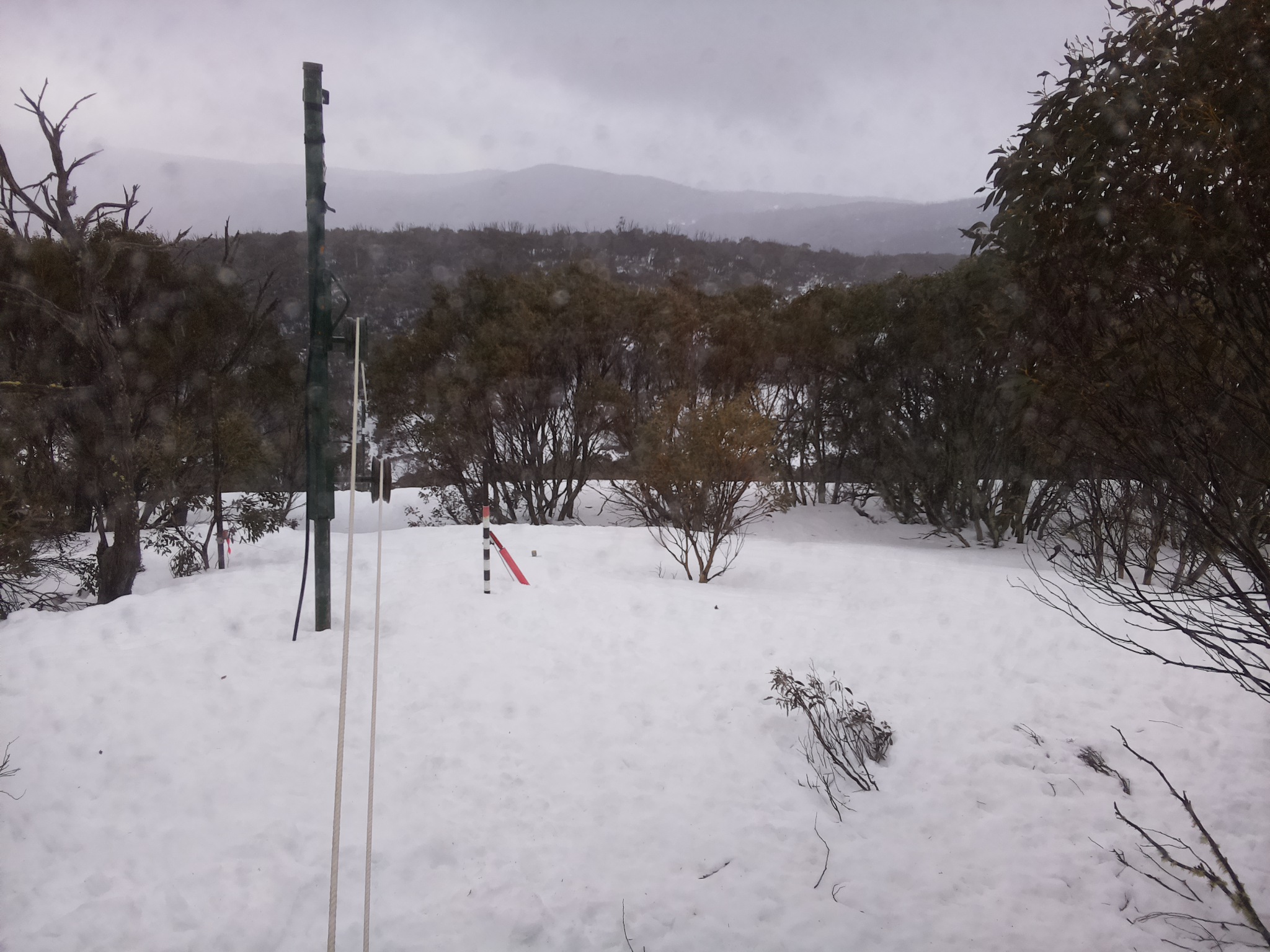 Bogong Web Cam 4:10pm Sunday 7th of September 2025