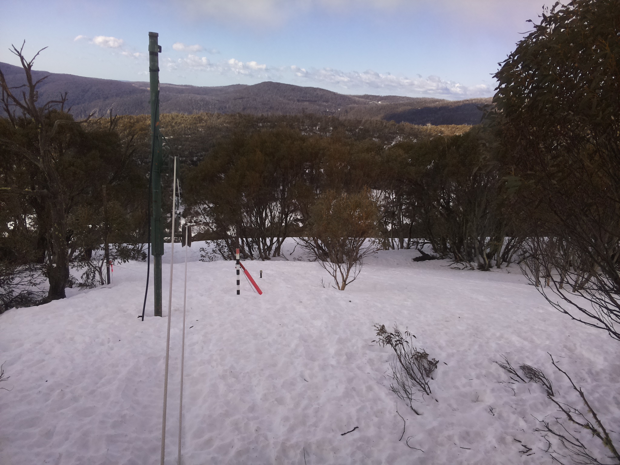 Bogong Web Cam 8:50am Monday 8th of September 2025