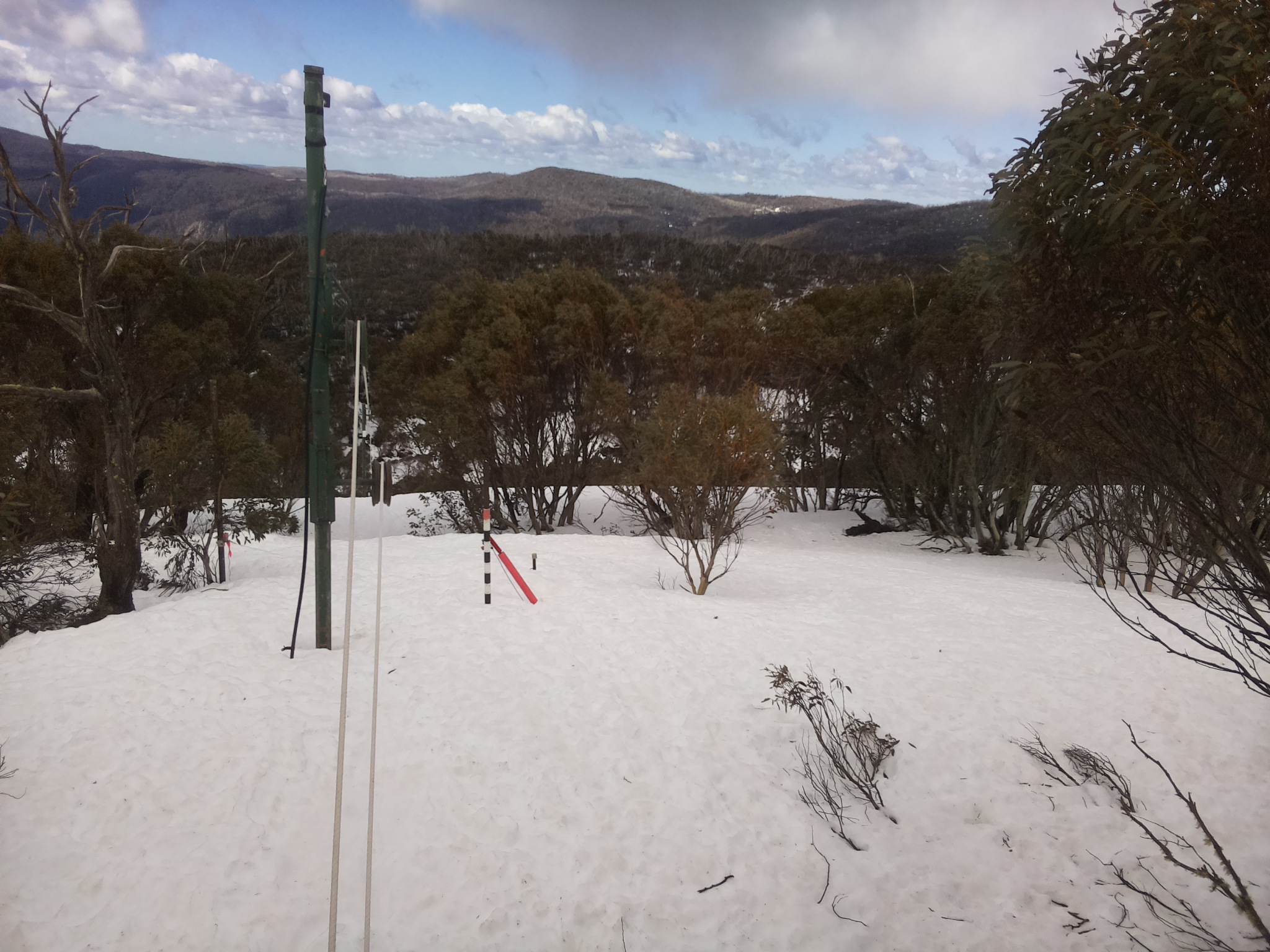 Bogong Web Cam 10:00am Monday 8th of September 2025