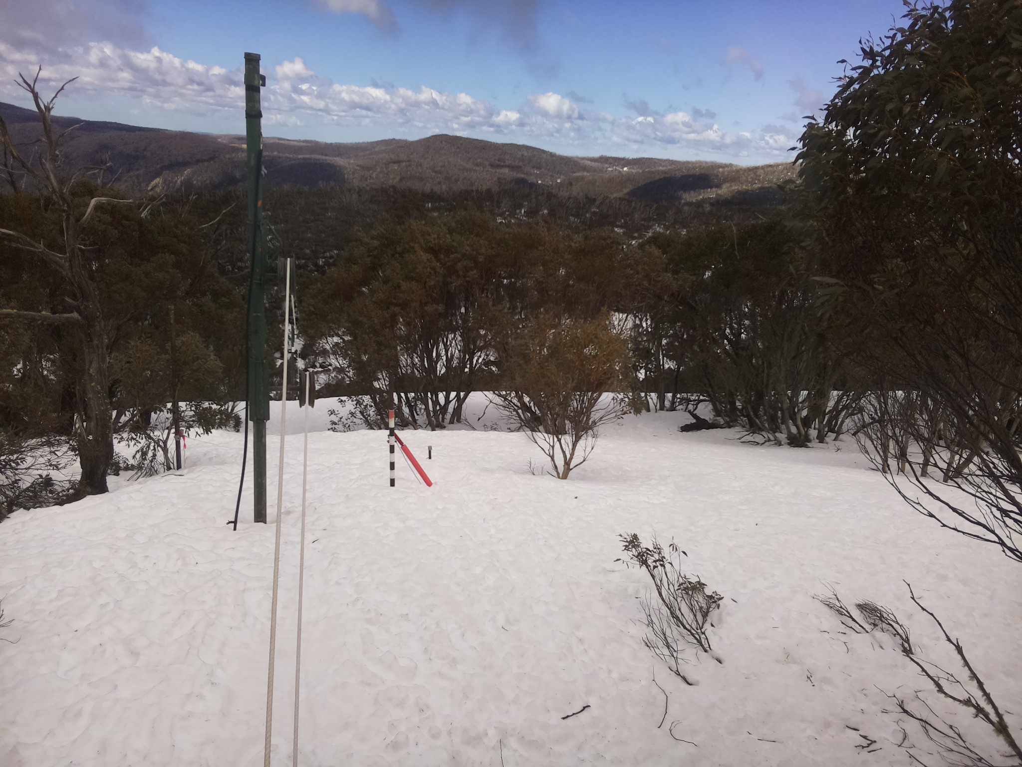 Bogong Web Cam 10:10am Monday 8th of September 2025
