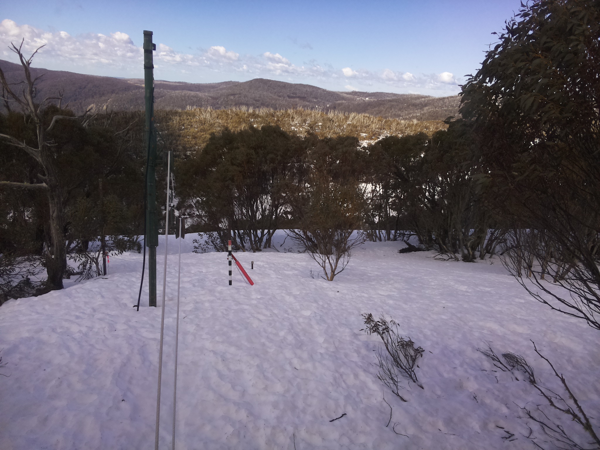 Bogong Web Cam 10:40am Monday 8th of September 2025