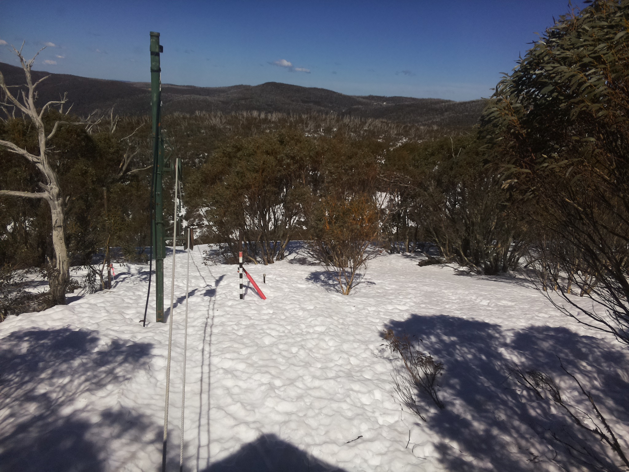 Bogong Web Cam 1:00pm Monday 8th of September 2025