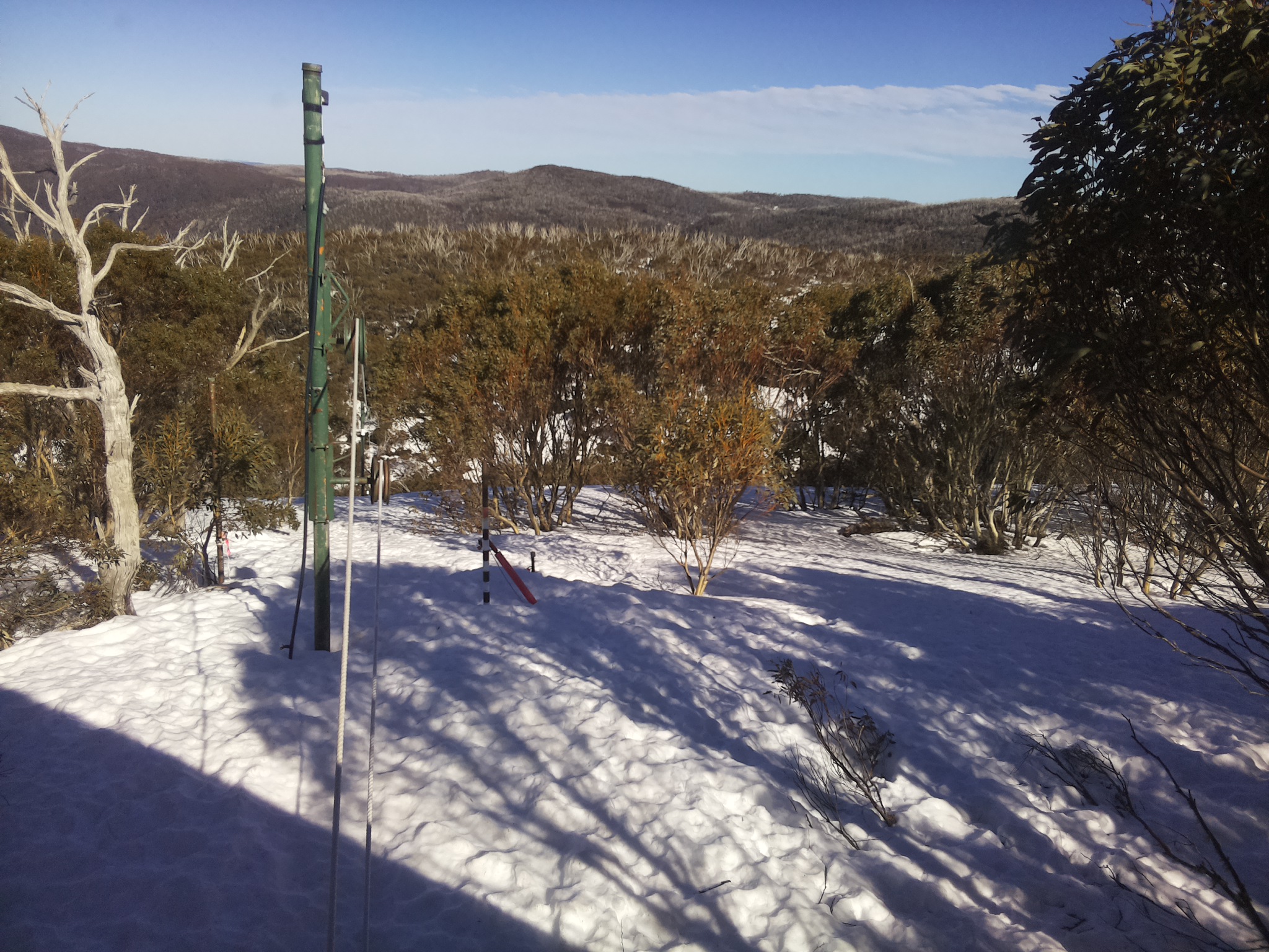 Bogong Web Cam 3:10pm Monday 8th of September 2025