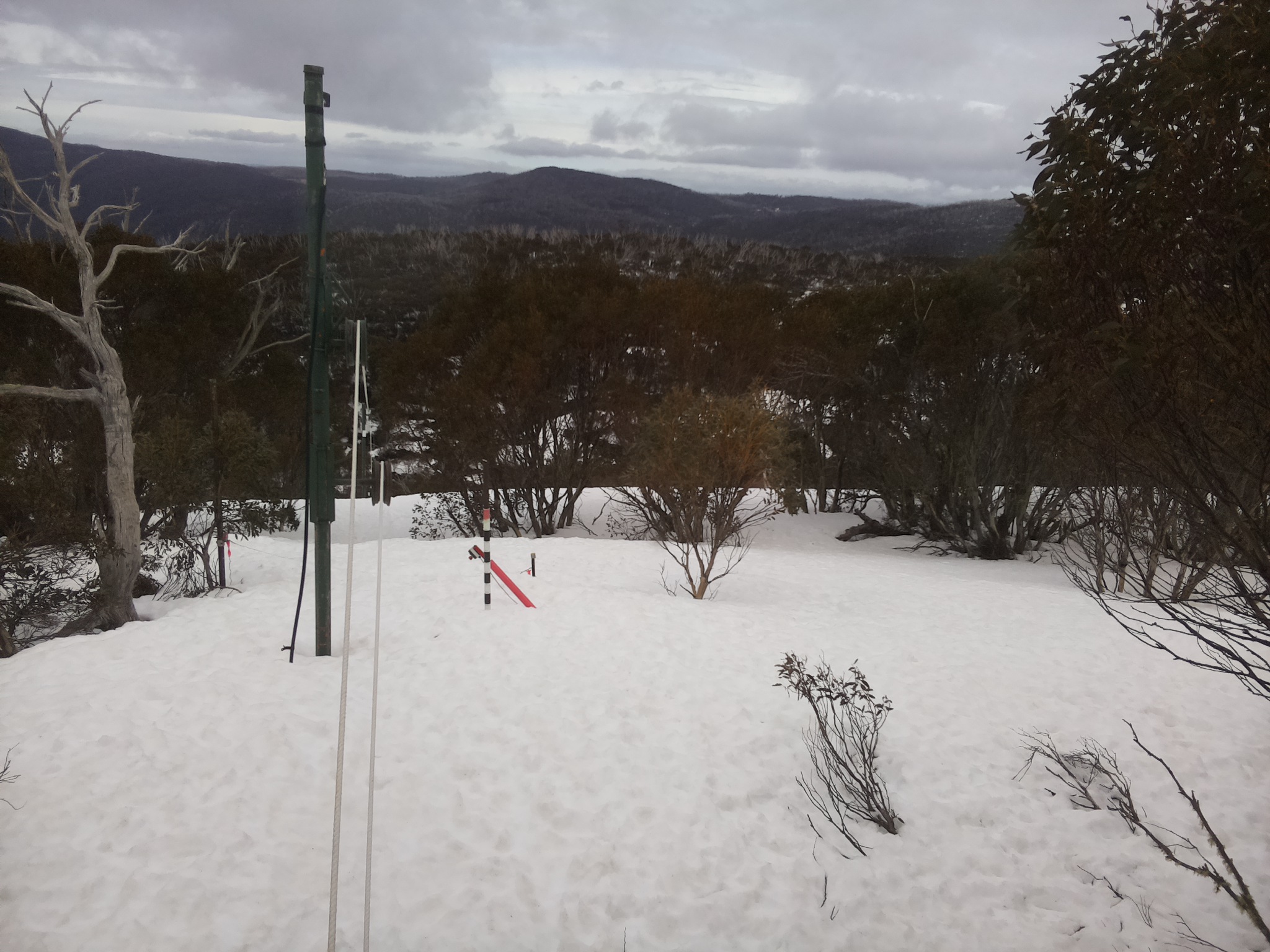 Bogong Web Cam 12:20pm Wednesday 10th of September 2025