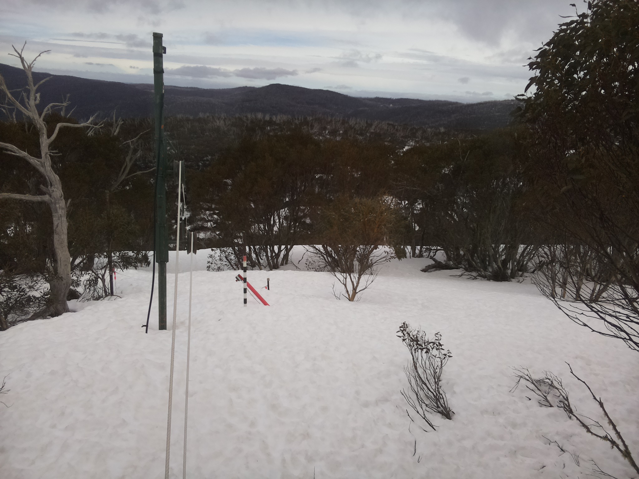 Bogong Web Cam 12:40pm Wednesday 10th of September 2025