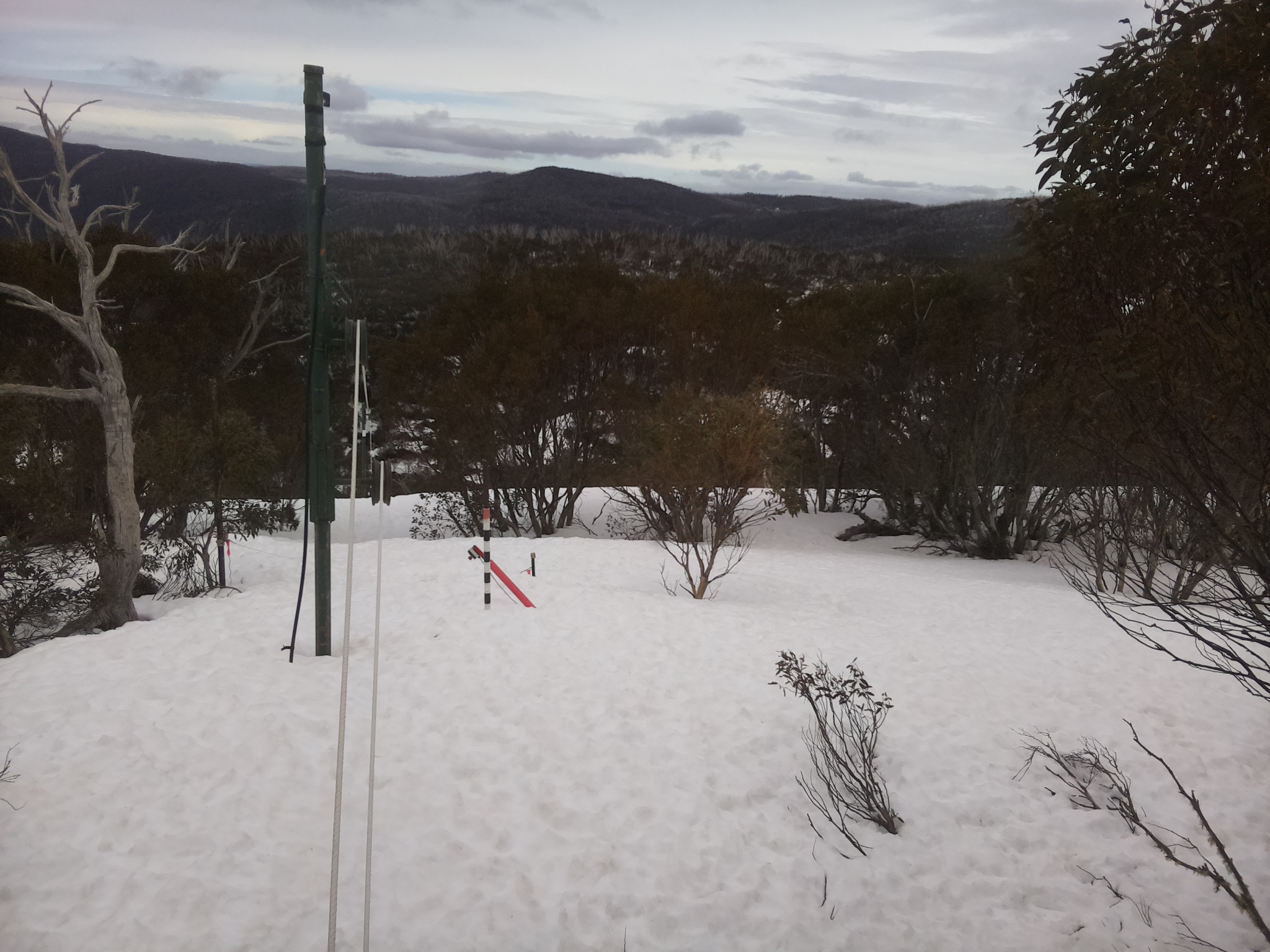 Bogong Web Cam 1:00pm Wednesday 10th of September 2025