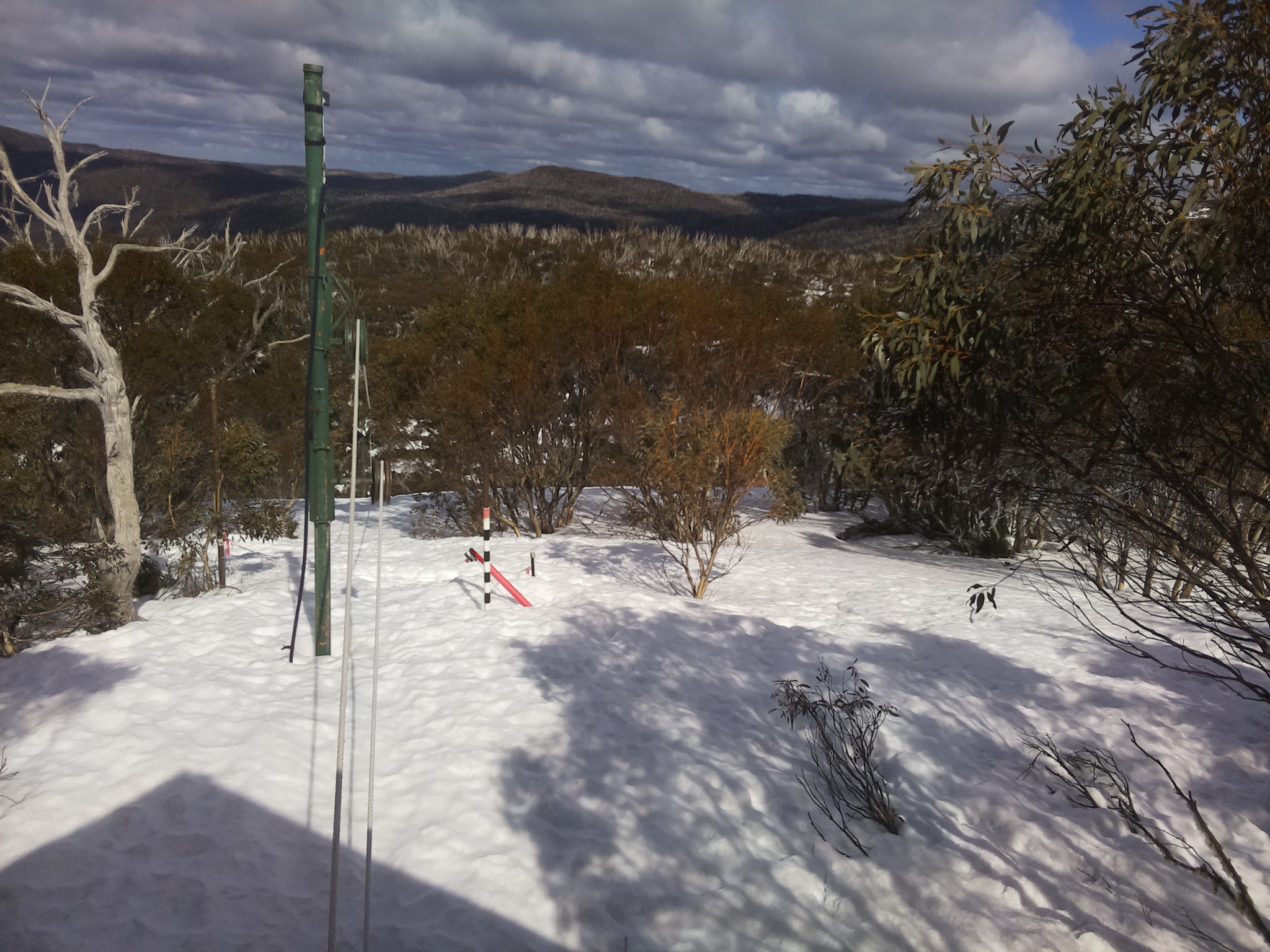 Bogong Web Cam 2:10pm Thursday 11th of September 2025