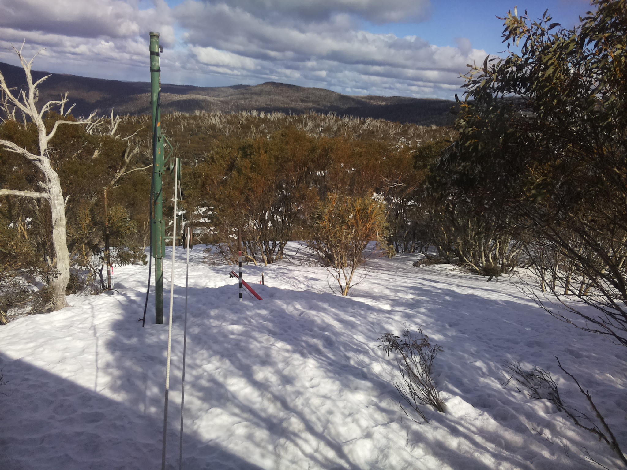 Bogong Web Cam 3:10pm Thursday 11th of September 2025