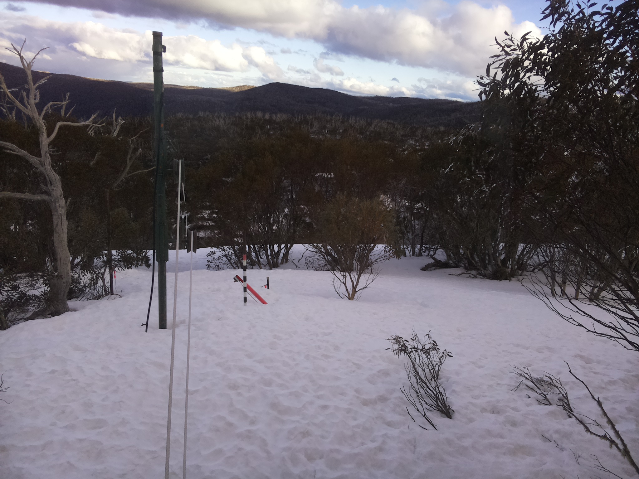 Bogong Web Cam 4:50pm Thursday 11th of September 2025