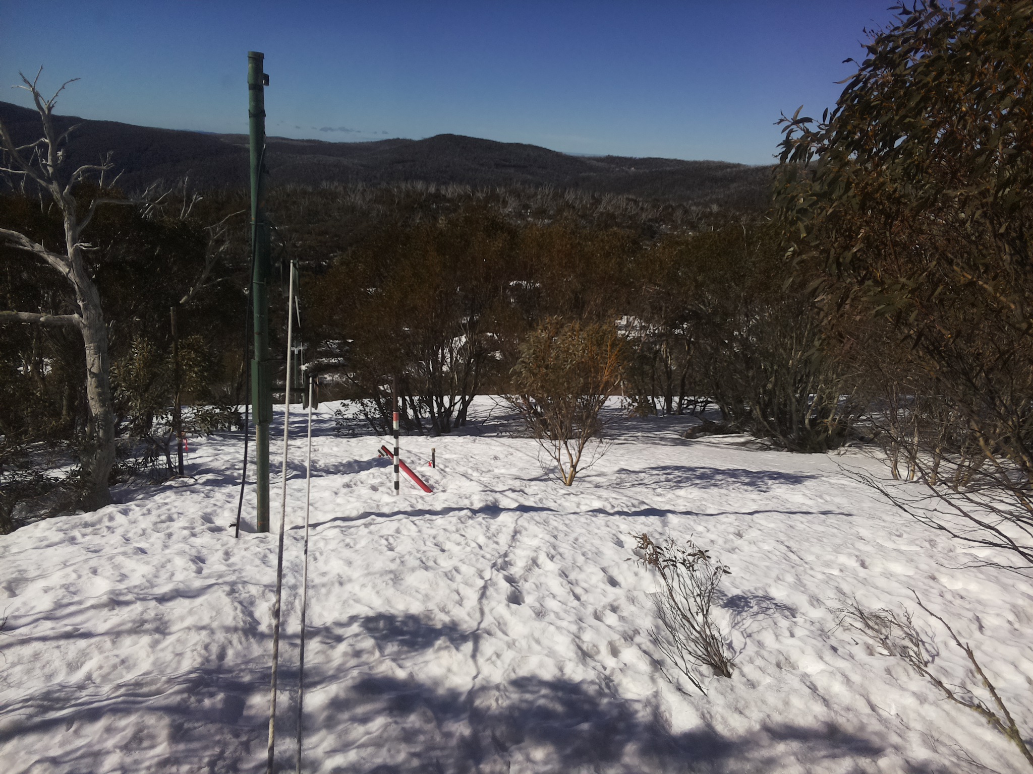Bogong Web Cam 9:20am Friday 12th of September 2025