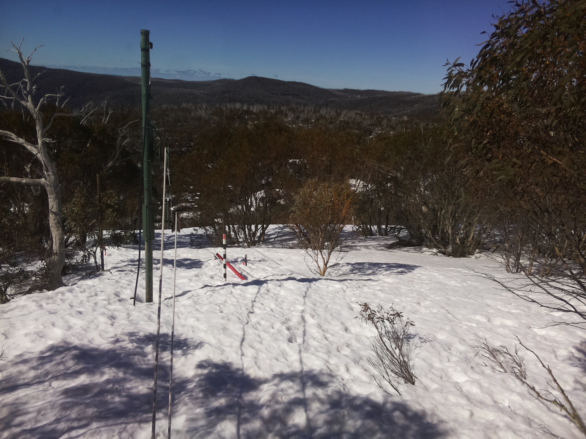Bogong Web Cam 10:20am Friday 12th of September 2025