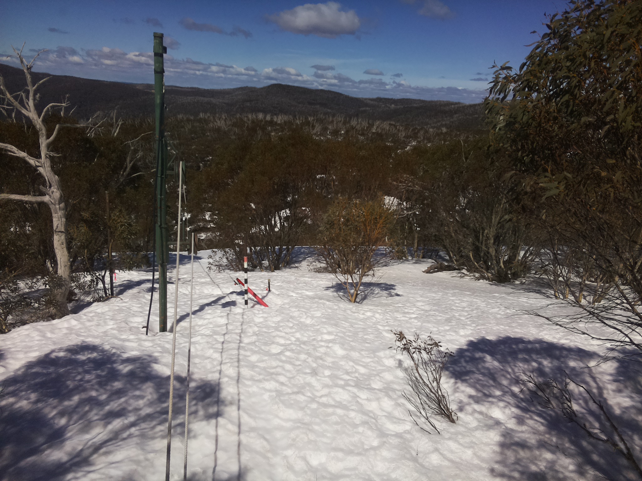 Bogong Web Cam 12:20pm Friday 12th of September 2025