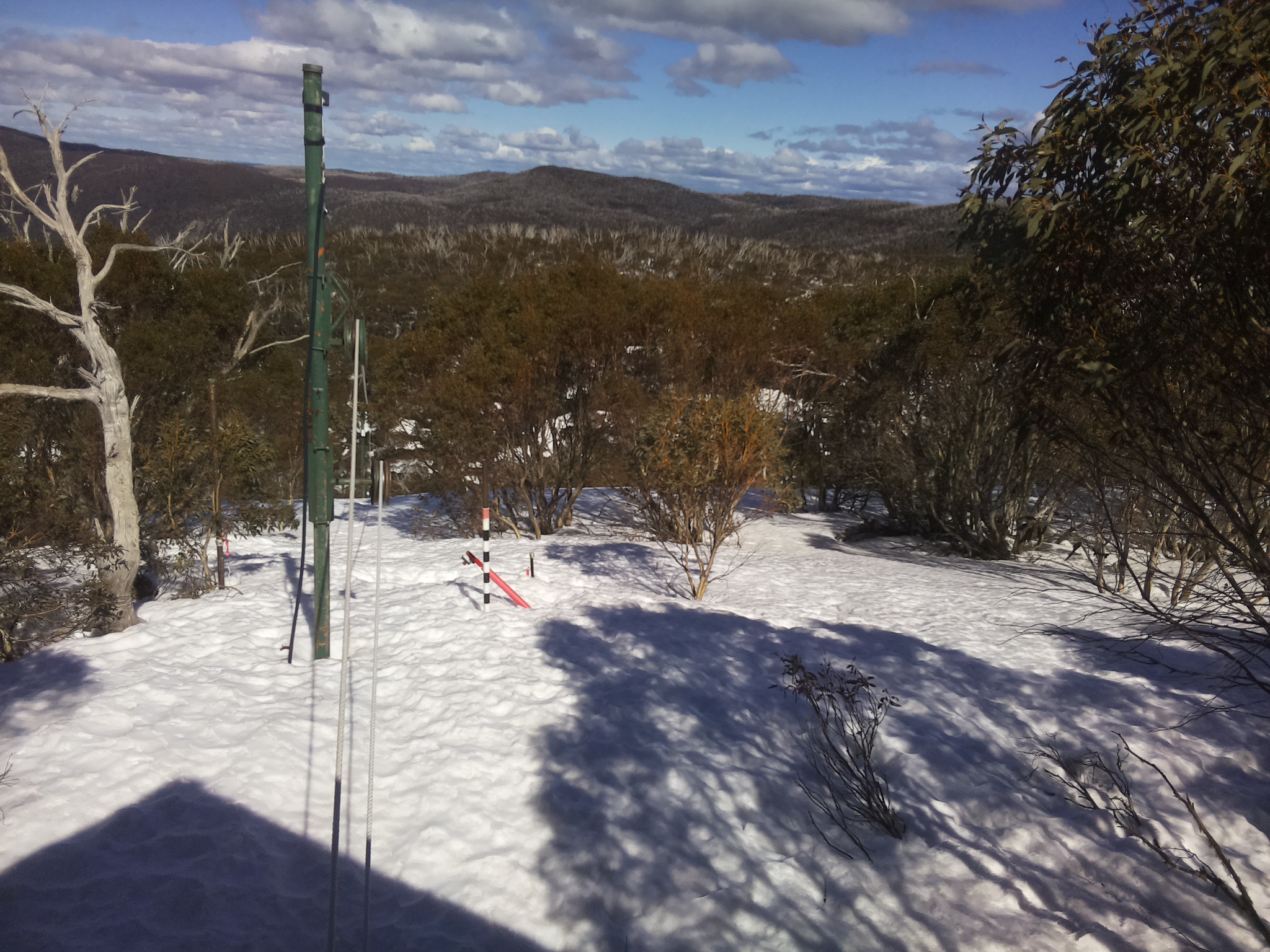 Bogong Web Cam 2:10pm Friday 12th of September 2025